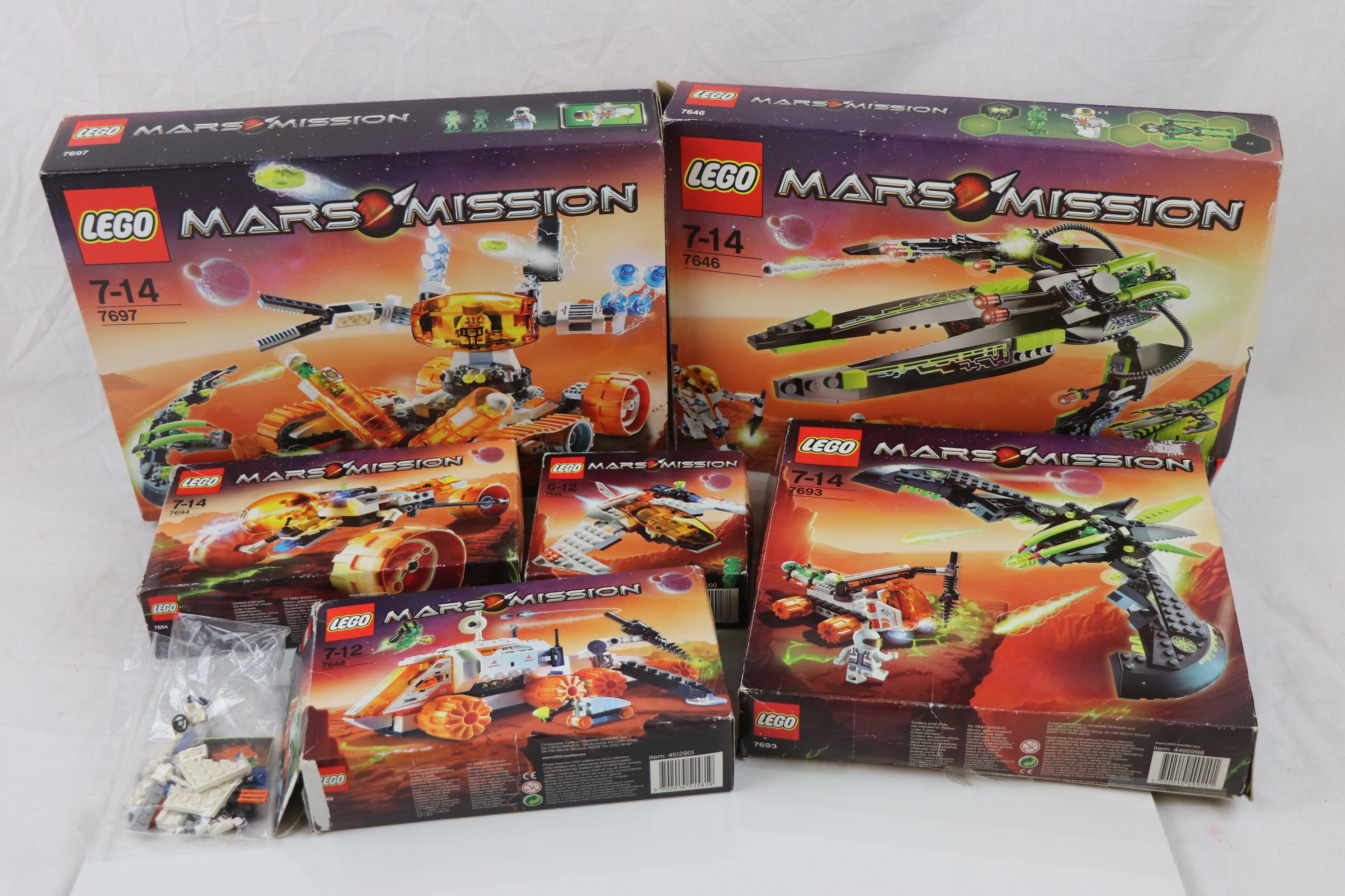 Six boxed Lego Mars Mission sets to include 7693, 7646, 7697, 7648, 7695 & 7694, plus an unboxed - Image 2 of 10