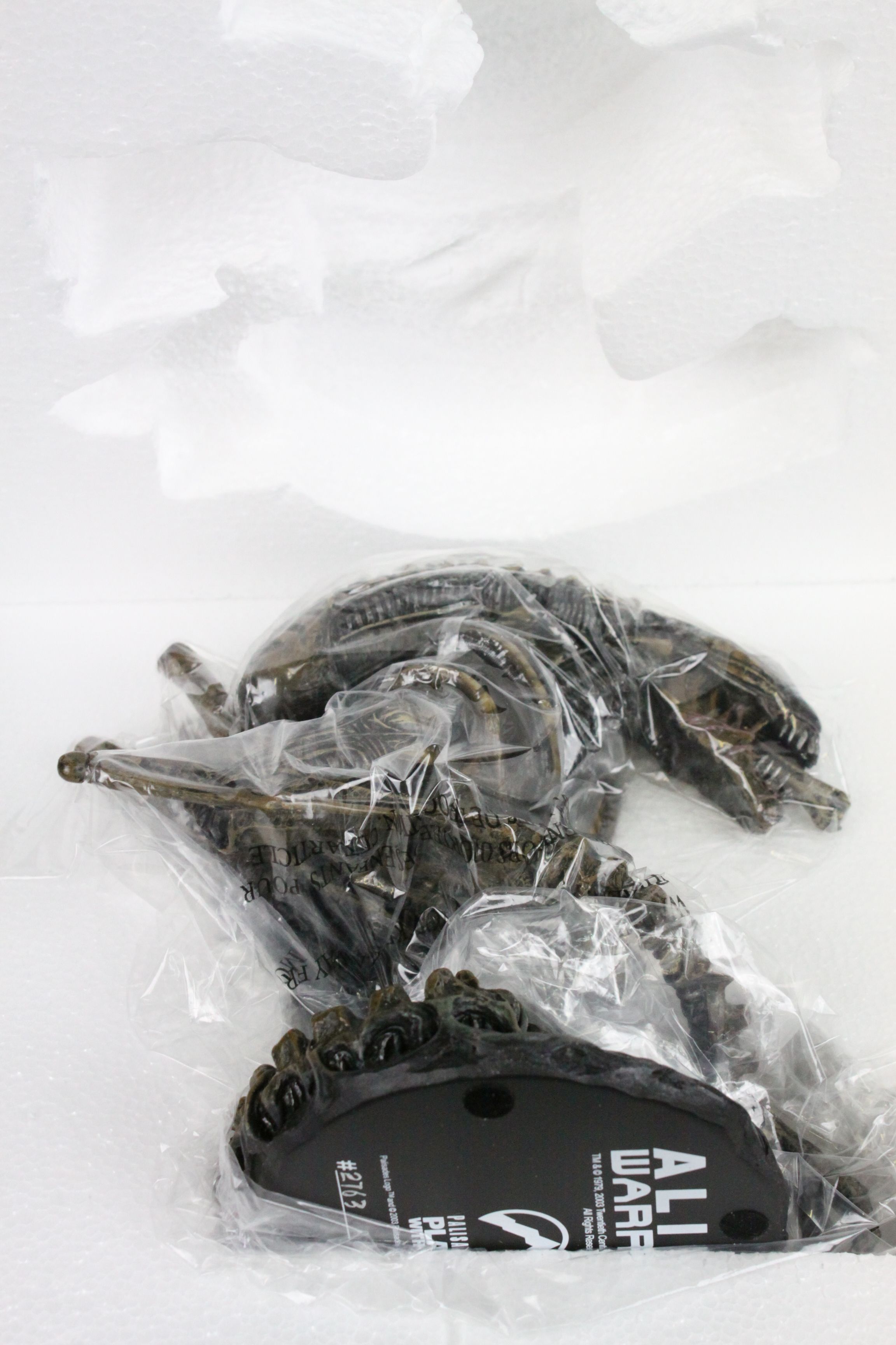 Two boxed Palisades Aliens busts to include Warrior Mini Bust and Queen Mini Resin Bust, both - Image 12 of 14