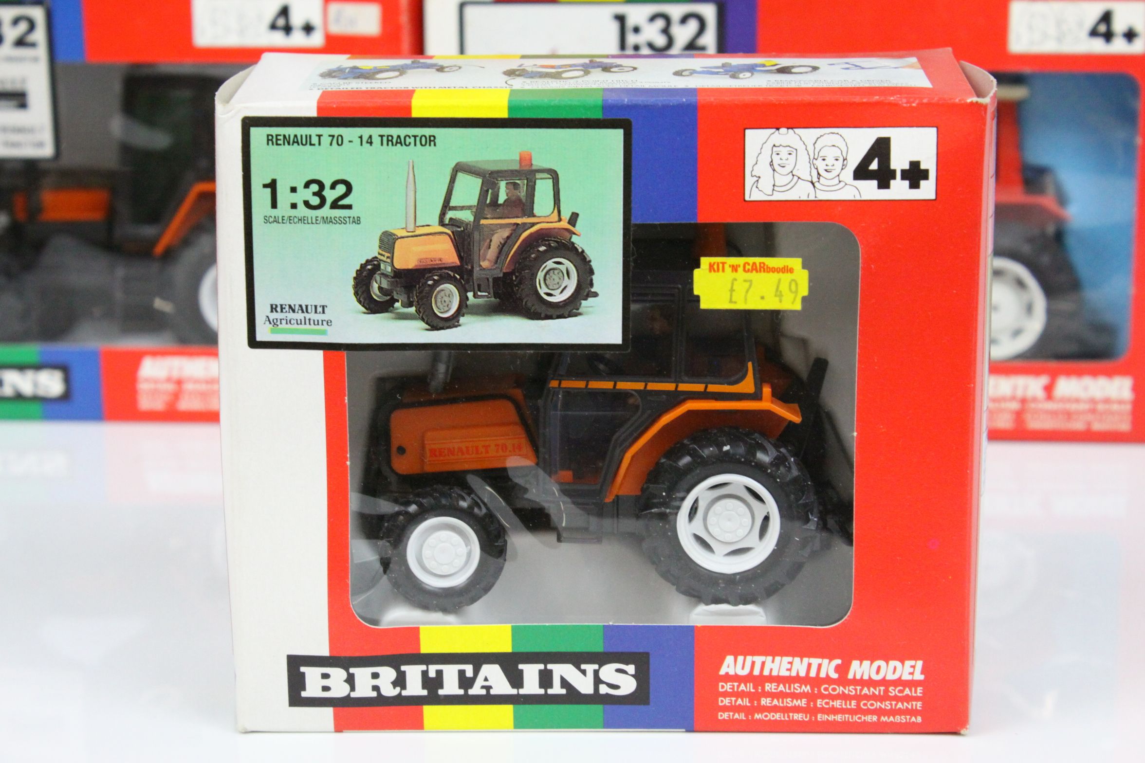 Eight boxed 1:32 Britains model tractors to include 9498 Renault TZ16 Double Rear Wheeled Tractor ( - Image 8 of 17