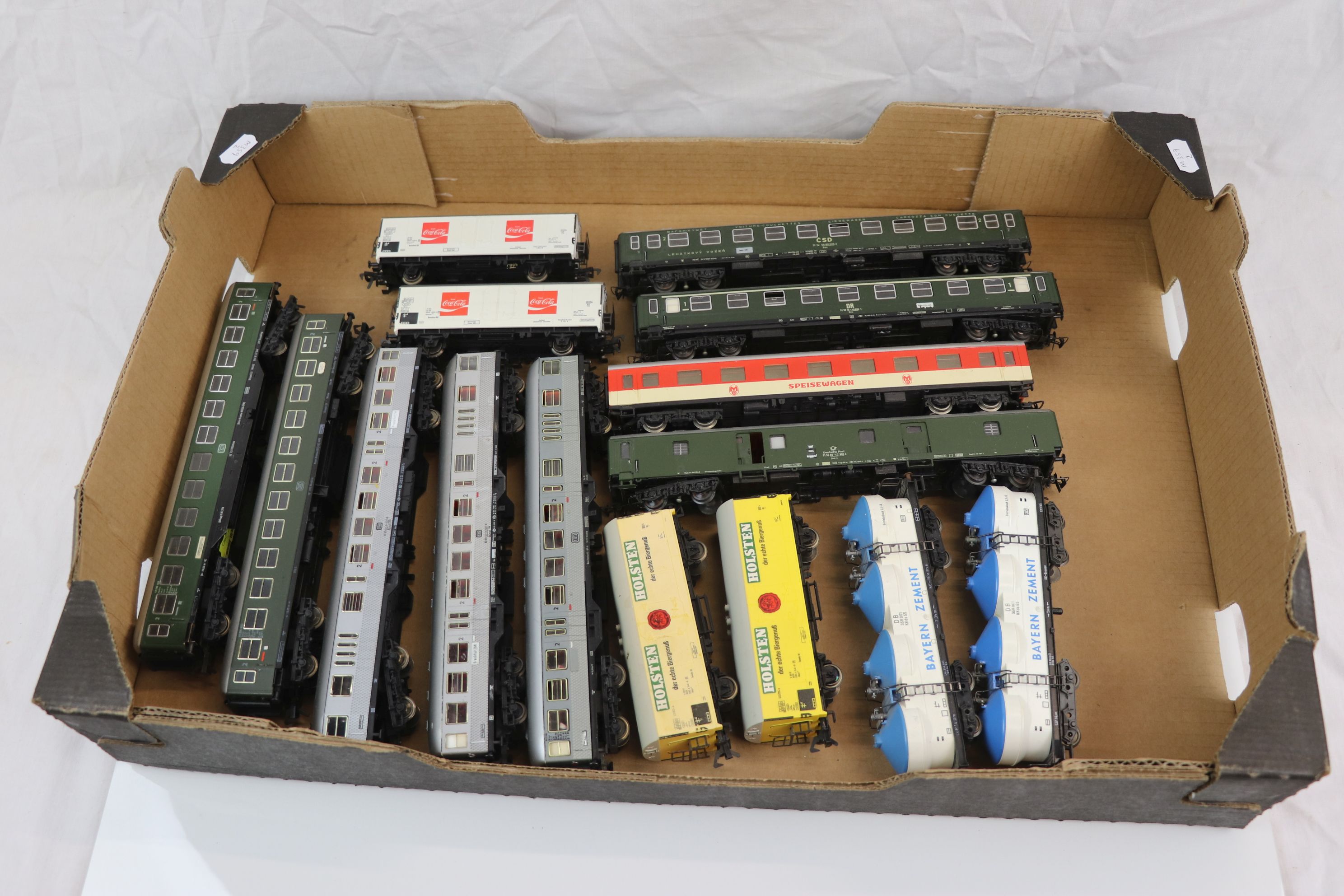15 Fleischmann items of rolling stock in vg condition