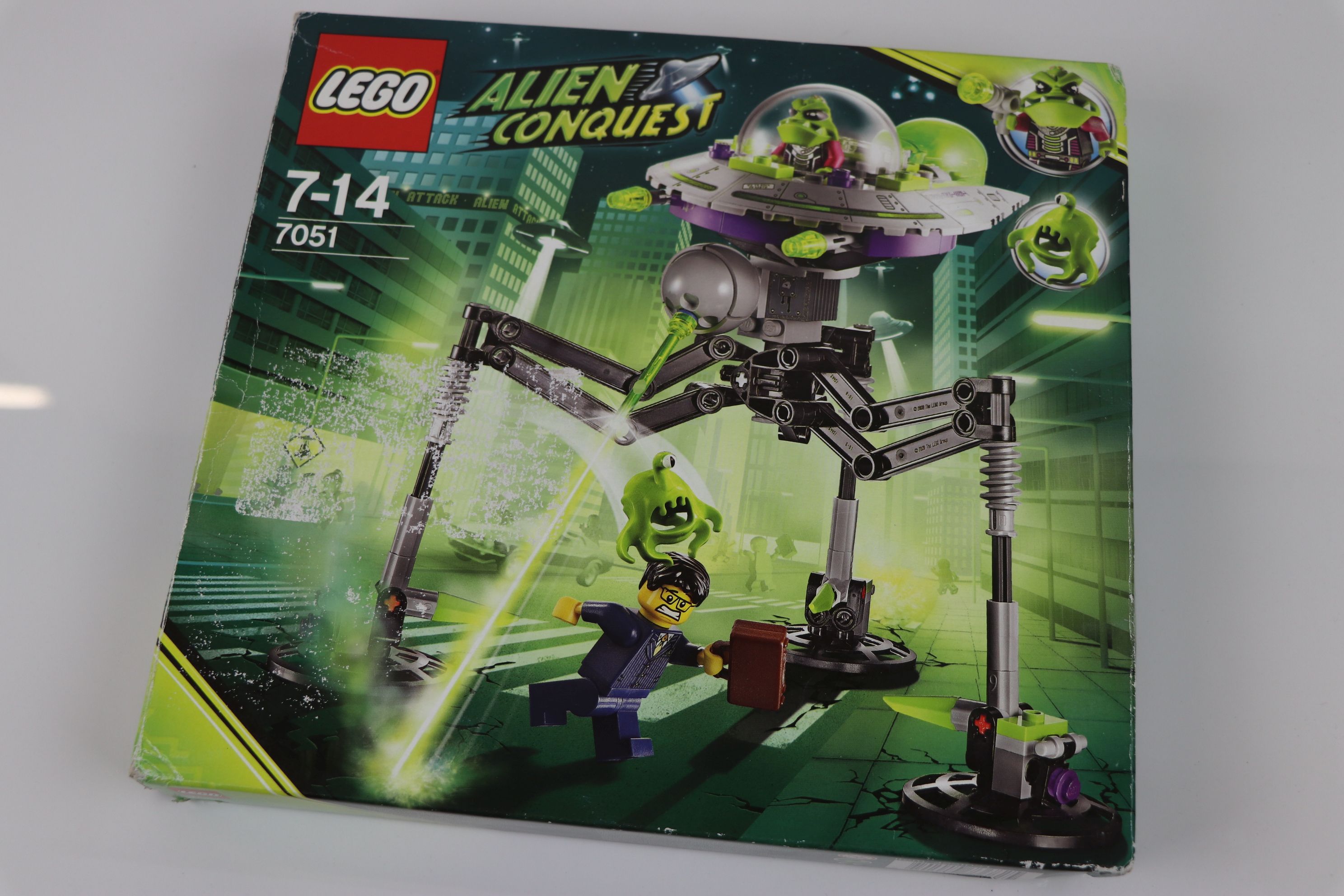 10 Boxed Lego sets to include Agents Mission 6 8635, 2 x Alien Conquests (7067 & 7051), 3 x Galaxy - Image 6 of 10