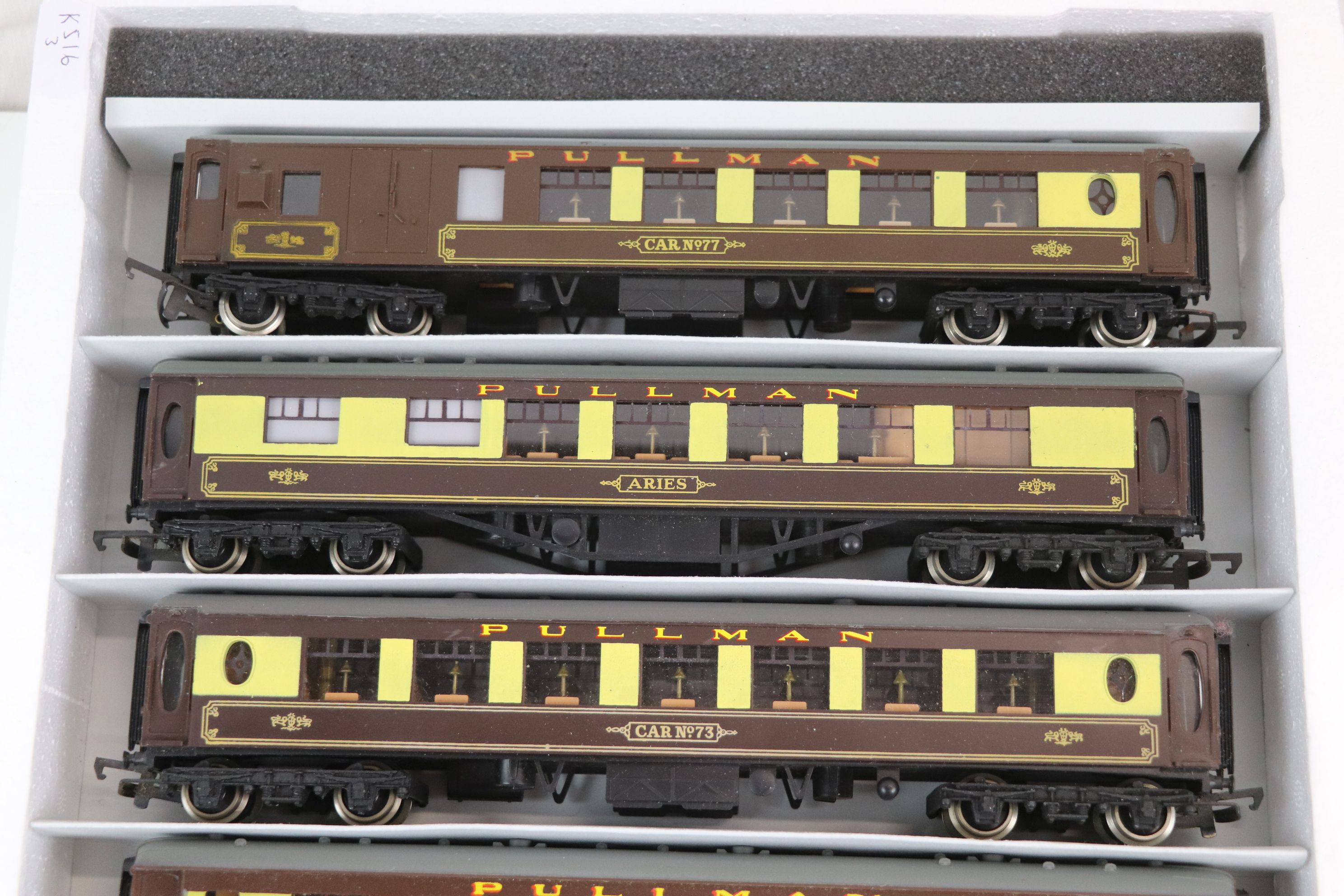 Seven Wrenn OO gauge Pullman coaches plus a Hornby Southern coach - Image 7 of 7