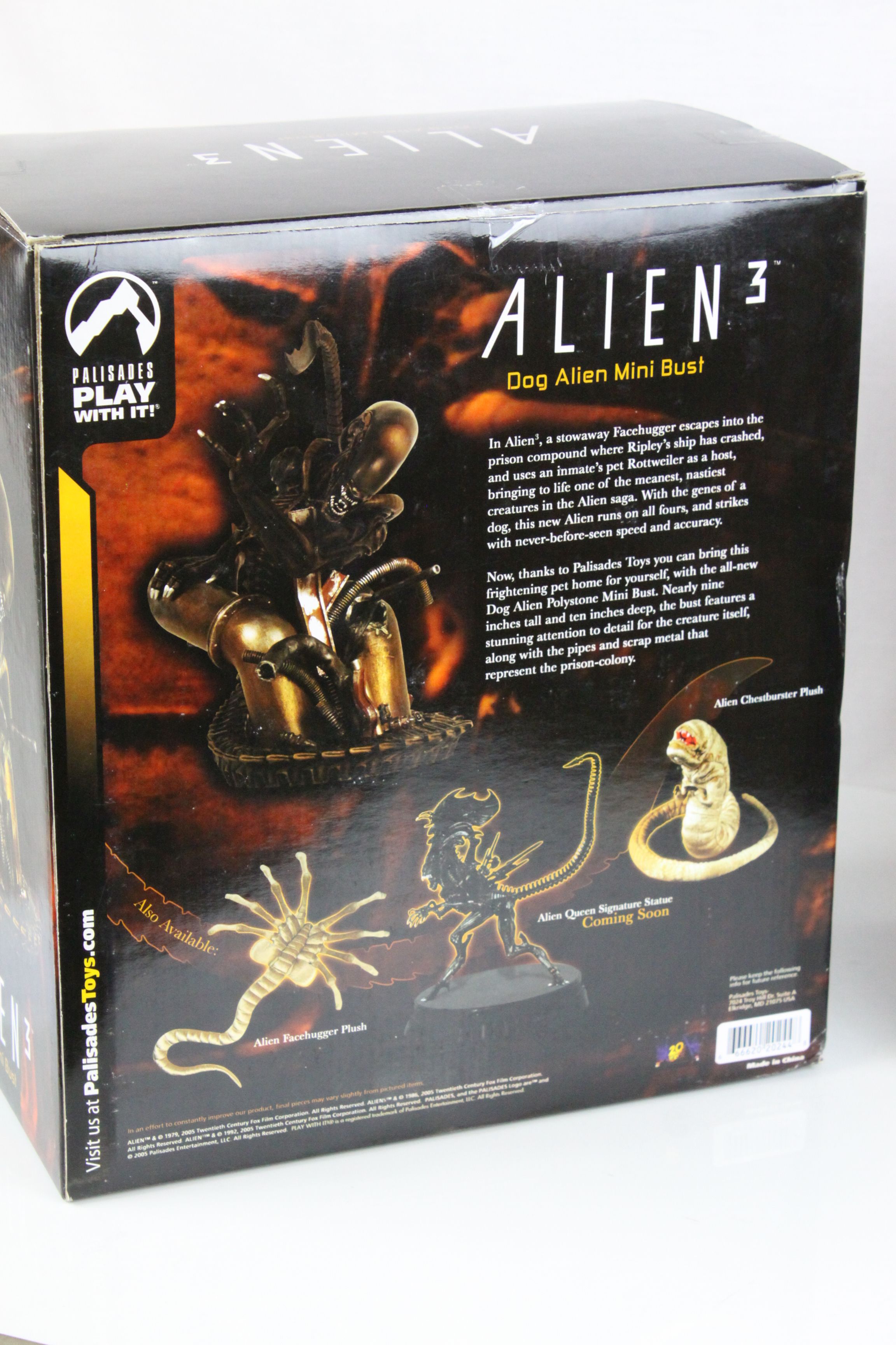 Two boxed Palisades Play With It! Alien 3 statues/busts to include Dog Alien Mini Bust and Alien - Image 2 of 10