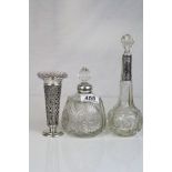 London 1909 William Comyns pierced sided trumpet form epergne/vase, glass wavy rimmed epergne