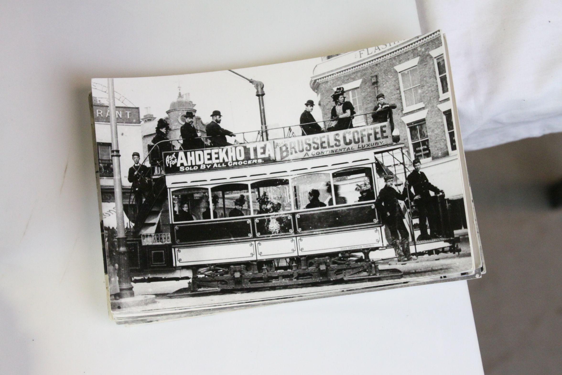 Three Shoe Boxes of Postcards, mainly Early to Mid 20th century, Black & White and Colour, Various - Image 10 of 18