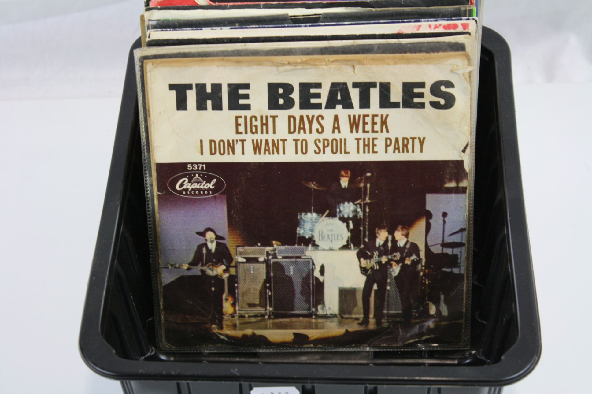 Vinyl - Collection of over 50 rock and pop 45's & EP's including The Beatles, The Move, The - Image 7 of 12