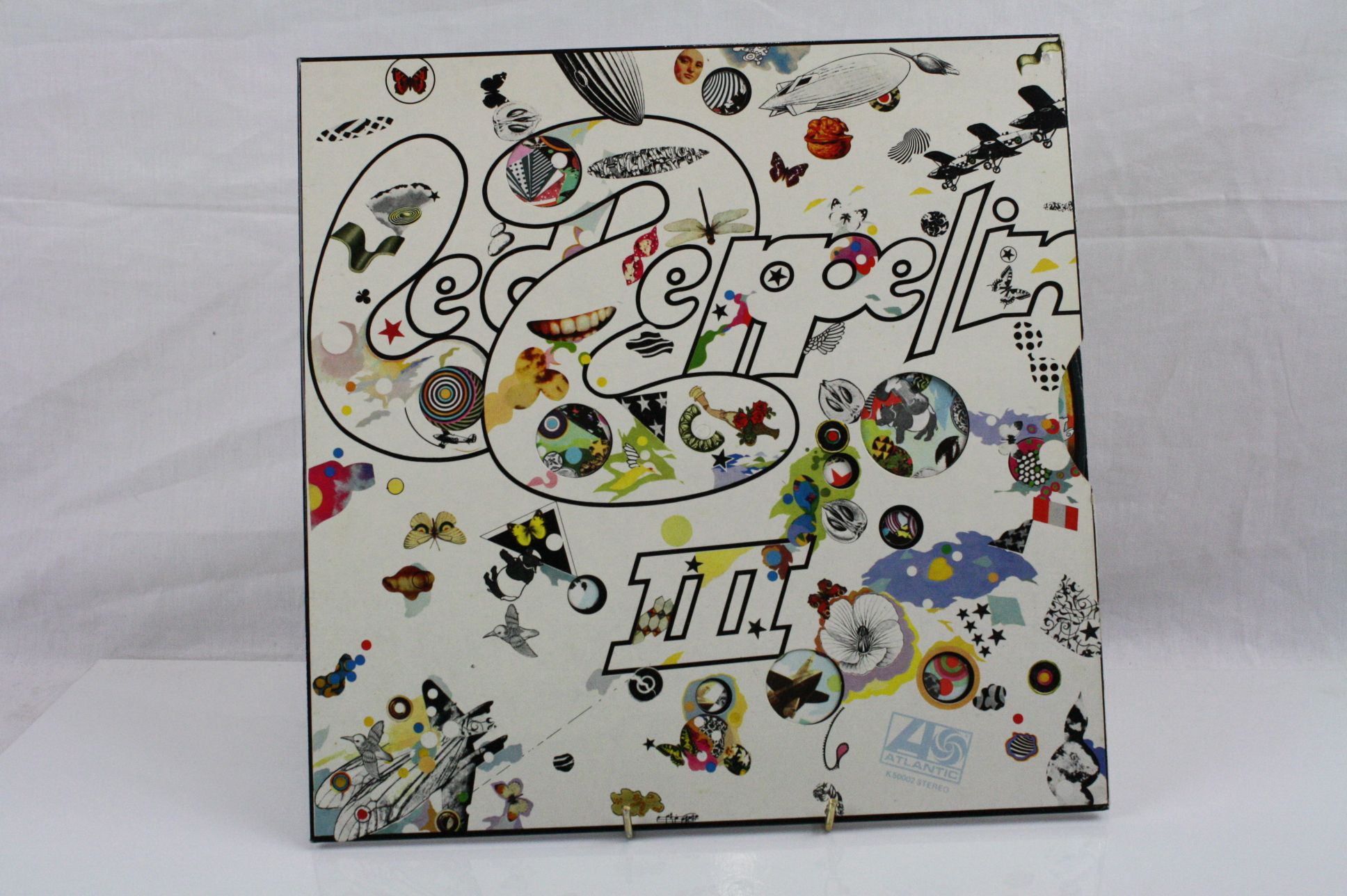 Vinyl - Led Zeppelin - Two LP's to include Three (K50002) and Physical Graffiti (SSK 89400) both - Image 11 of 17