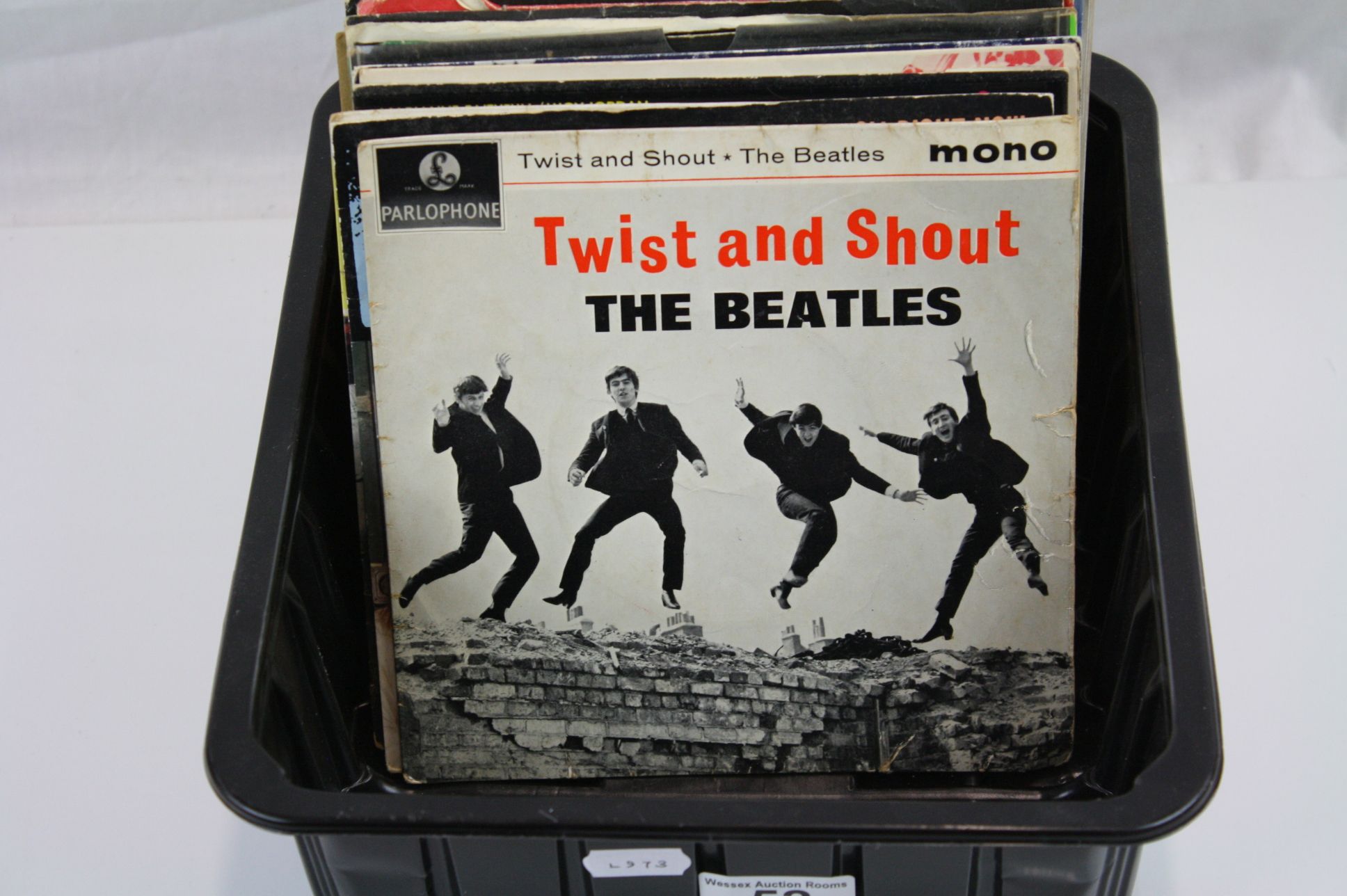 Vinyl - Collection of over 50 rock and pop 45's & EP's including The Beatles, The Move, The - Image 10 of 12