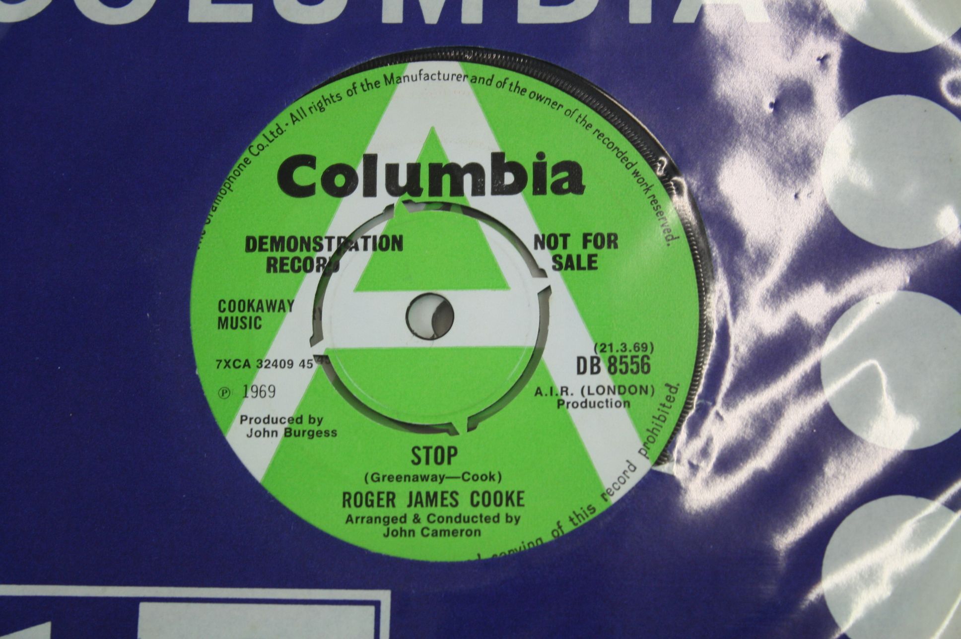 Vinyl - 17 Demo 45s on the Columbia & Parlophone labels from 1968 & 1969 to include artists such - Image 4 of 19