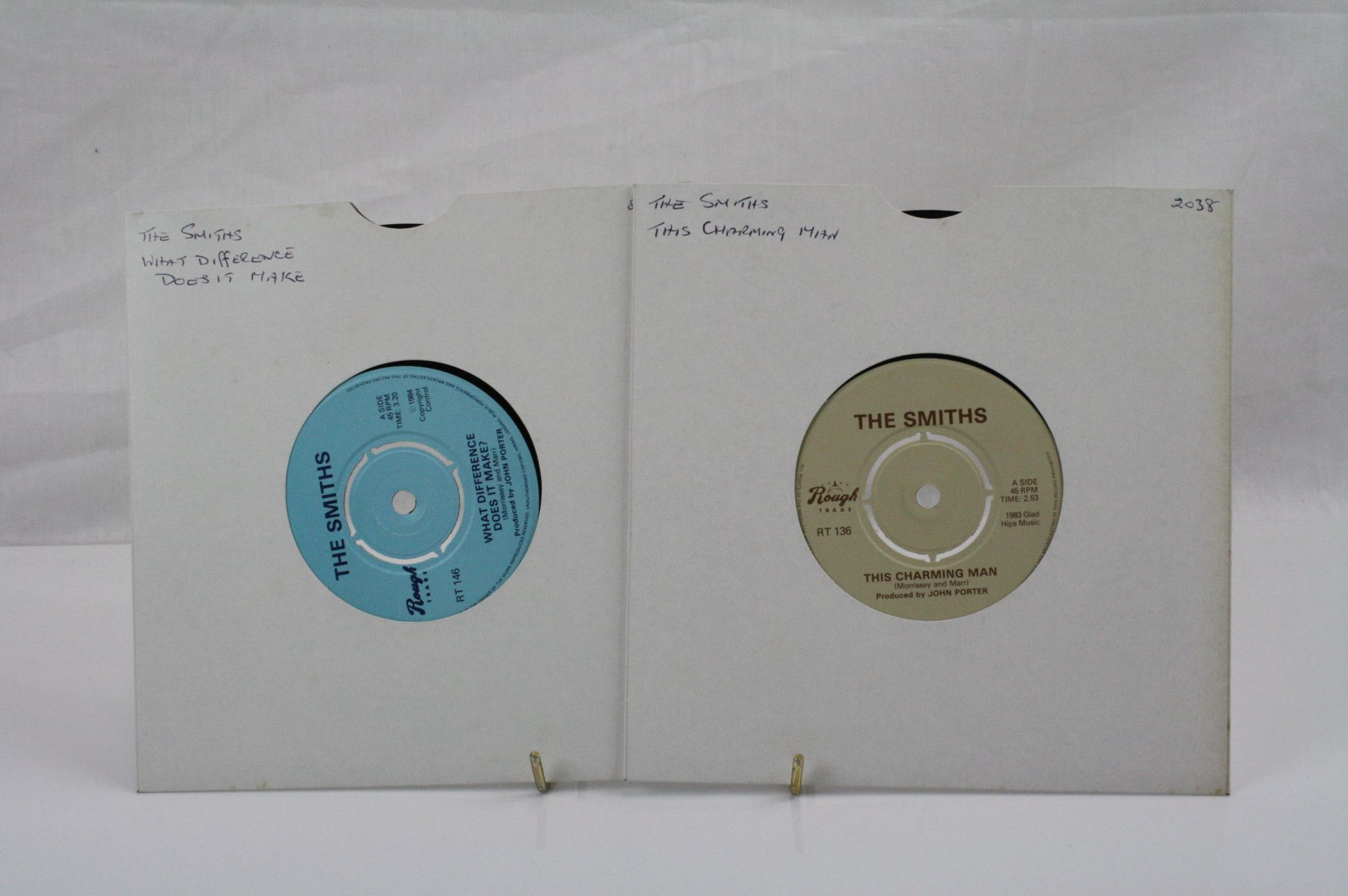 Vinyl - Two The Smiths 45s on Rough Trade to include This Charming Man RT136 early pressing with - Image 5 of 5