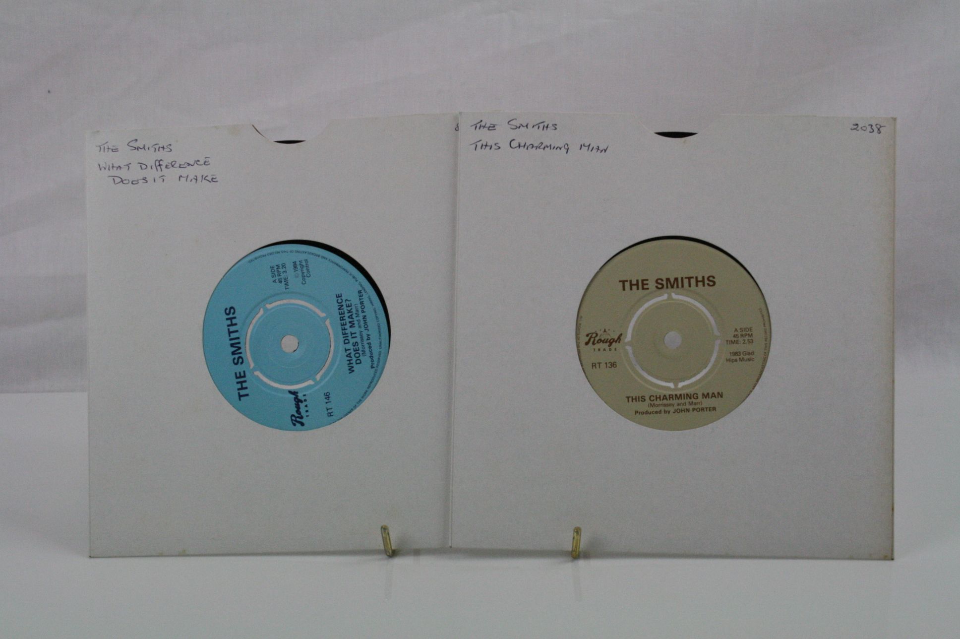 Vinyl - Two The Smiths 45s on Rough Trade to include This Charming Man RT136 early pressing with - Image 2 of 5