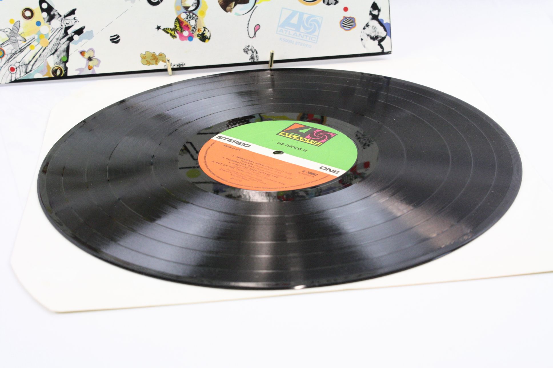 Vinyl - Led Zeppelin - Two LP's to include Three (K50002) and Physical Graffiti (SSK 89400) both - Image 14 of 17