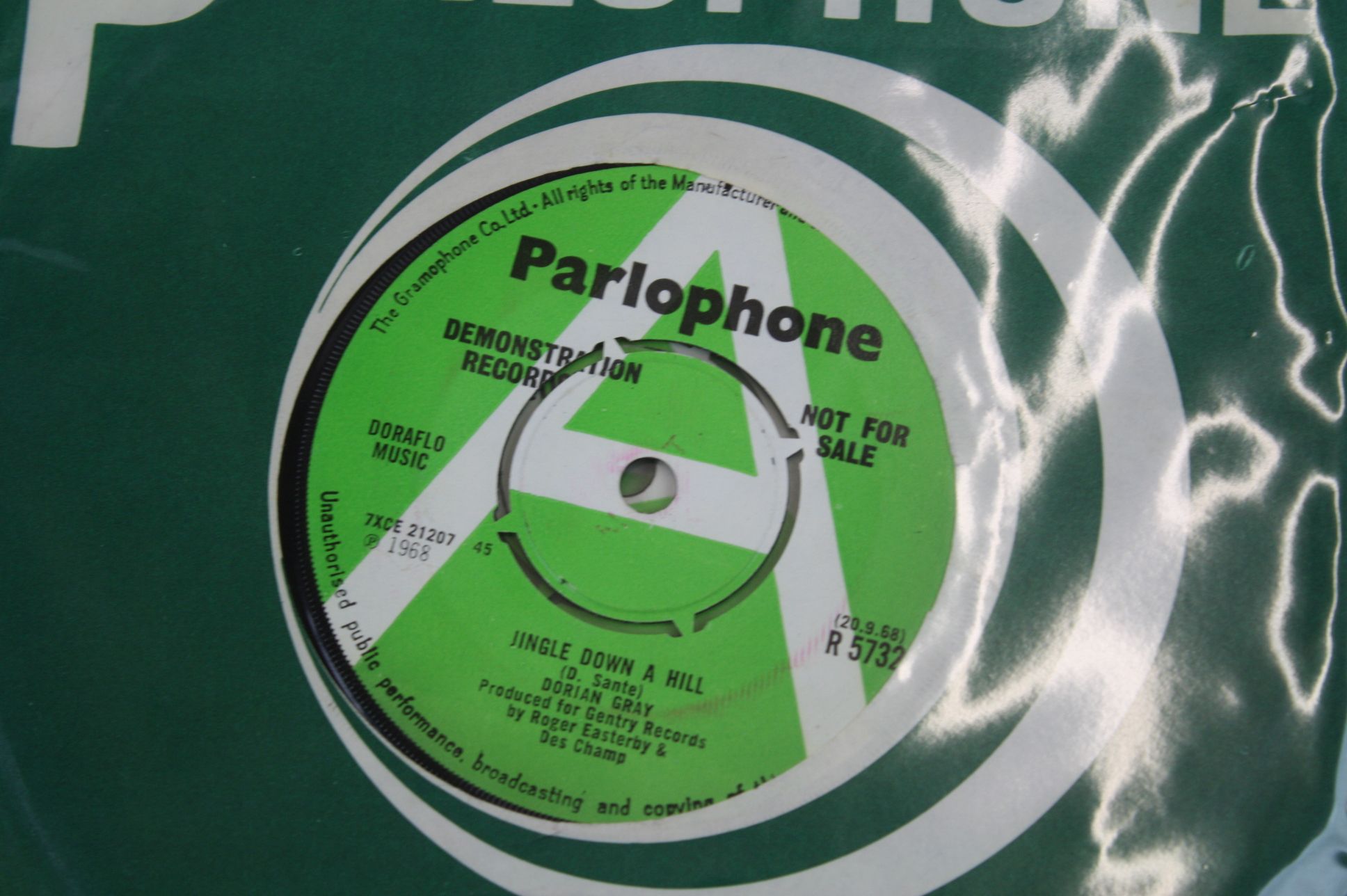 Vinyl - 17 Demo 45s on the Columbia & Parlophone labels from 1968 & 1969 to include artists such - Image 14 of 19