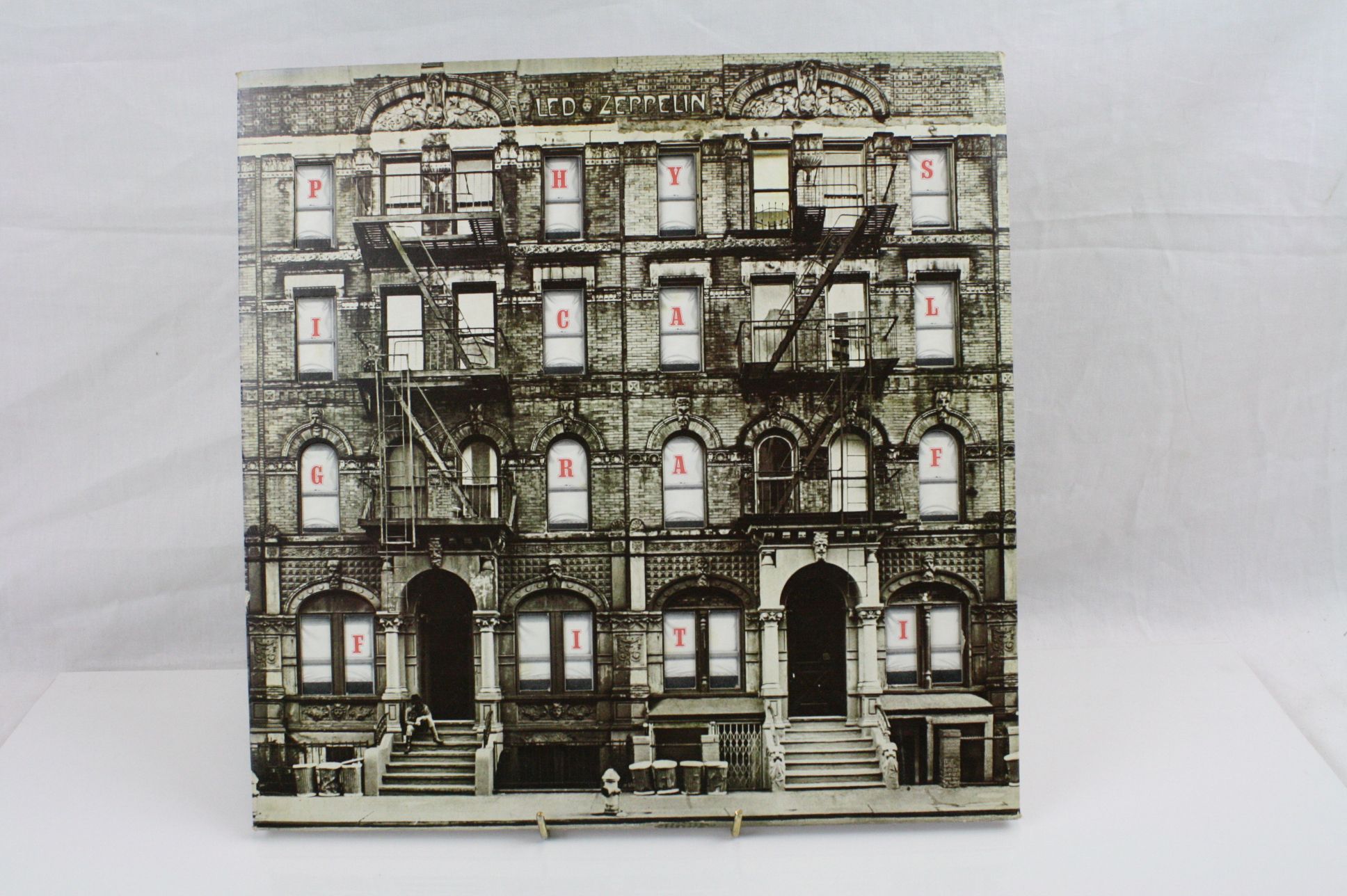 Vinyl - Led Zeppelin - Two LP's to include Three (K50002) and Physical Graffiti (SSK 89400) both - Image 4 of 17