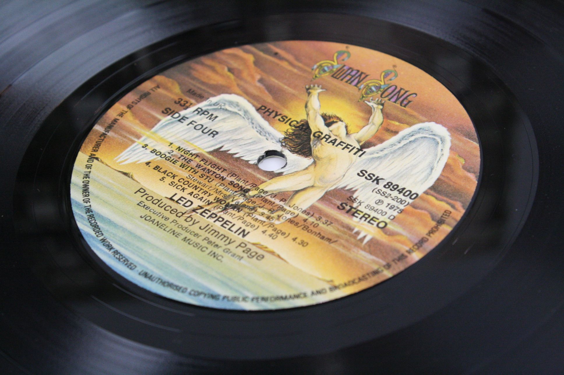 Vinyl - Led Zeppelin - Two LP's to include Three (K50002) and Physical Graffiti (SSK 89400) both - Image 8 of 17