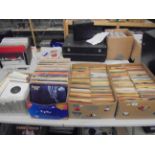 Vinyl - Large collection of over 600 x vinyl records to include 7" singles, 12" singles and LP's,