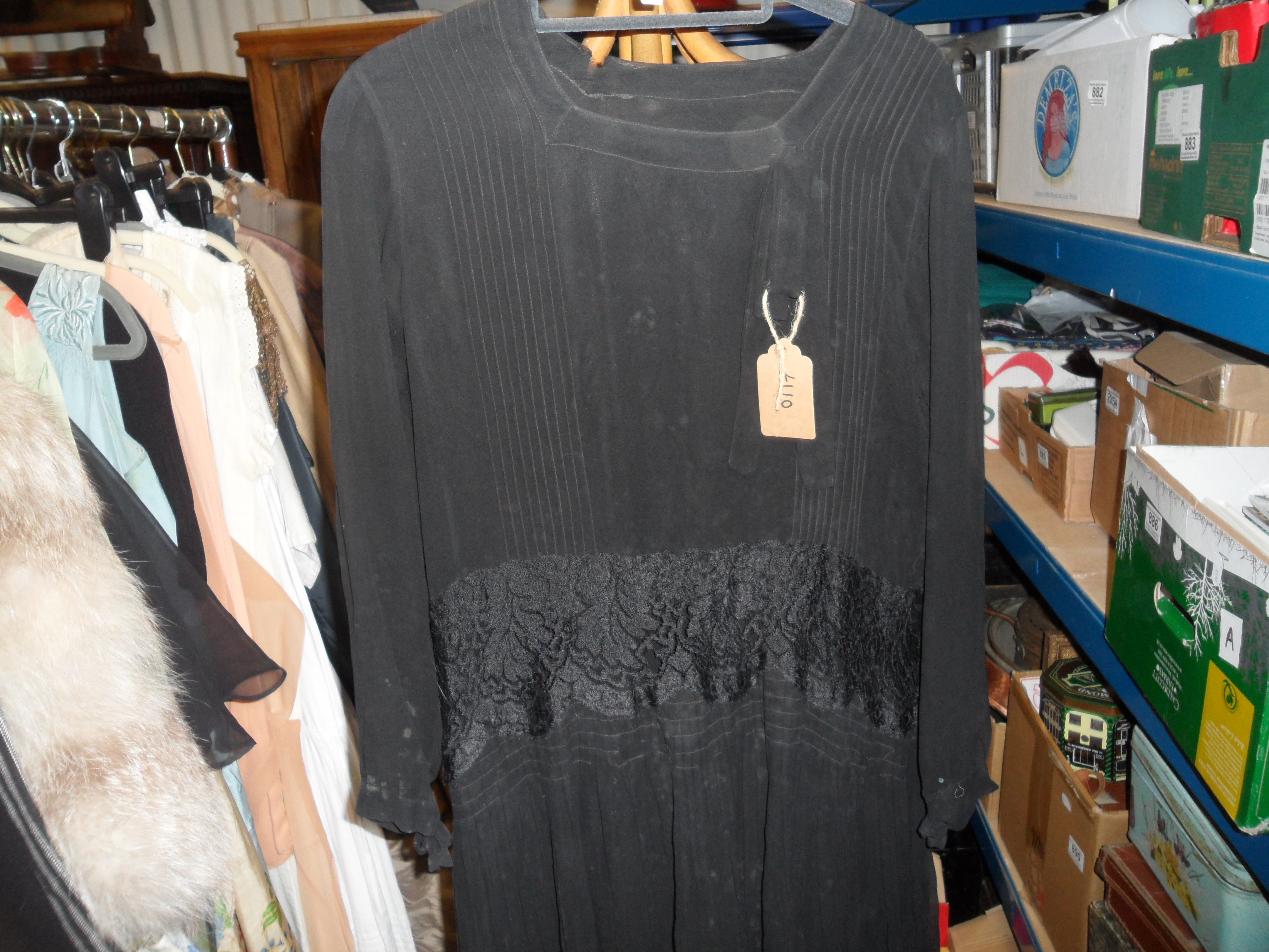 Vintage Clothing - Eight 1920's / 30' / 40's Dresses together with a Silk Dressing Gown and a - Image 13 of 33