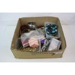 Box of mixed costume jewellery to include necklaces, bracelets, earrings etc