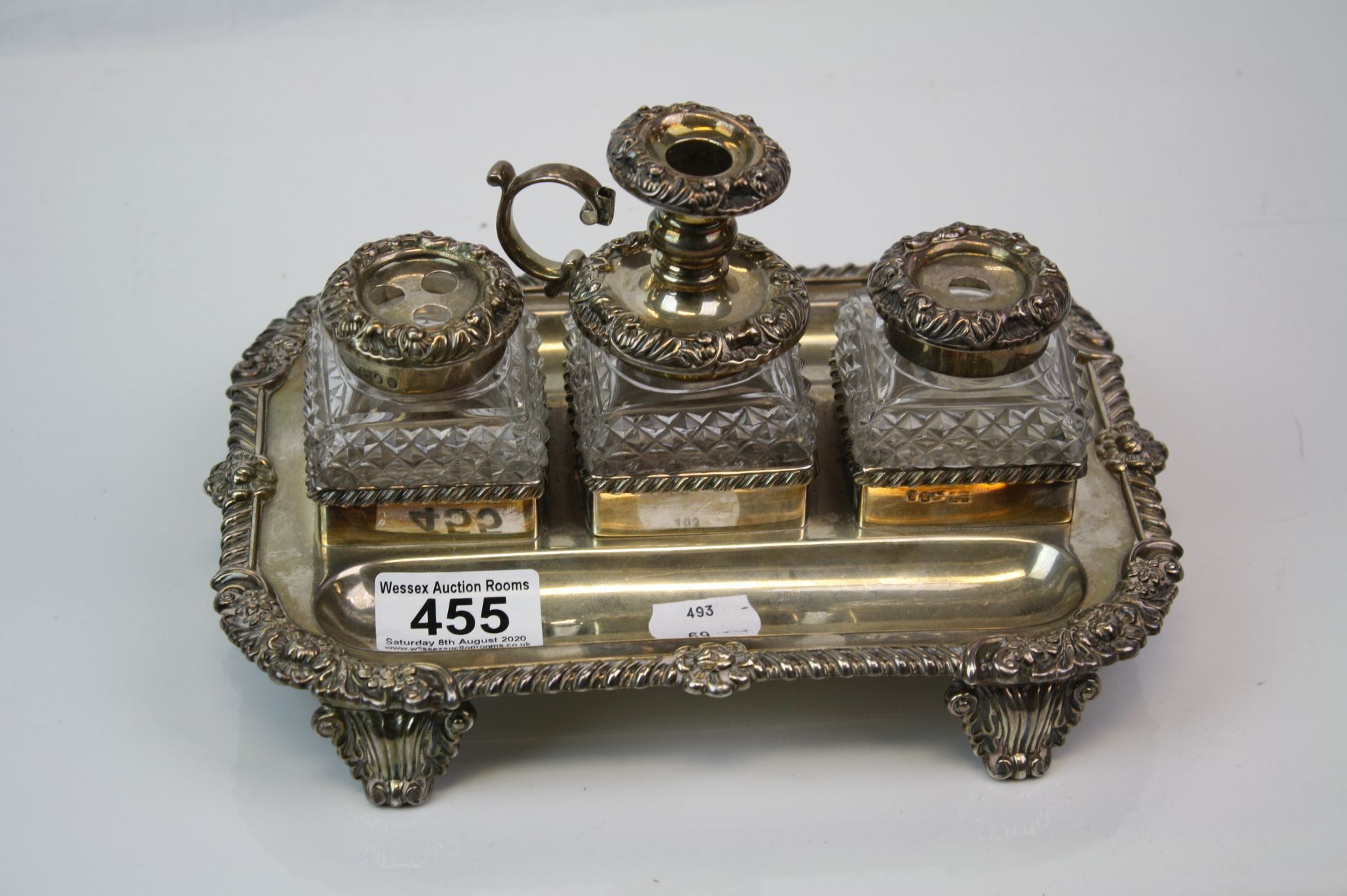 A George IV Fully Hallmarked sterling silver inkstand with cut glass bottles, hallmarked for S.C. - Image 6 of 11