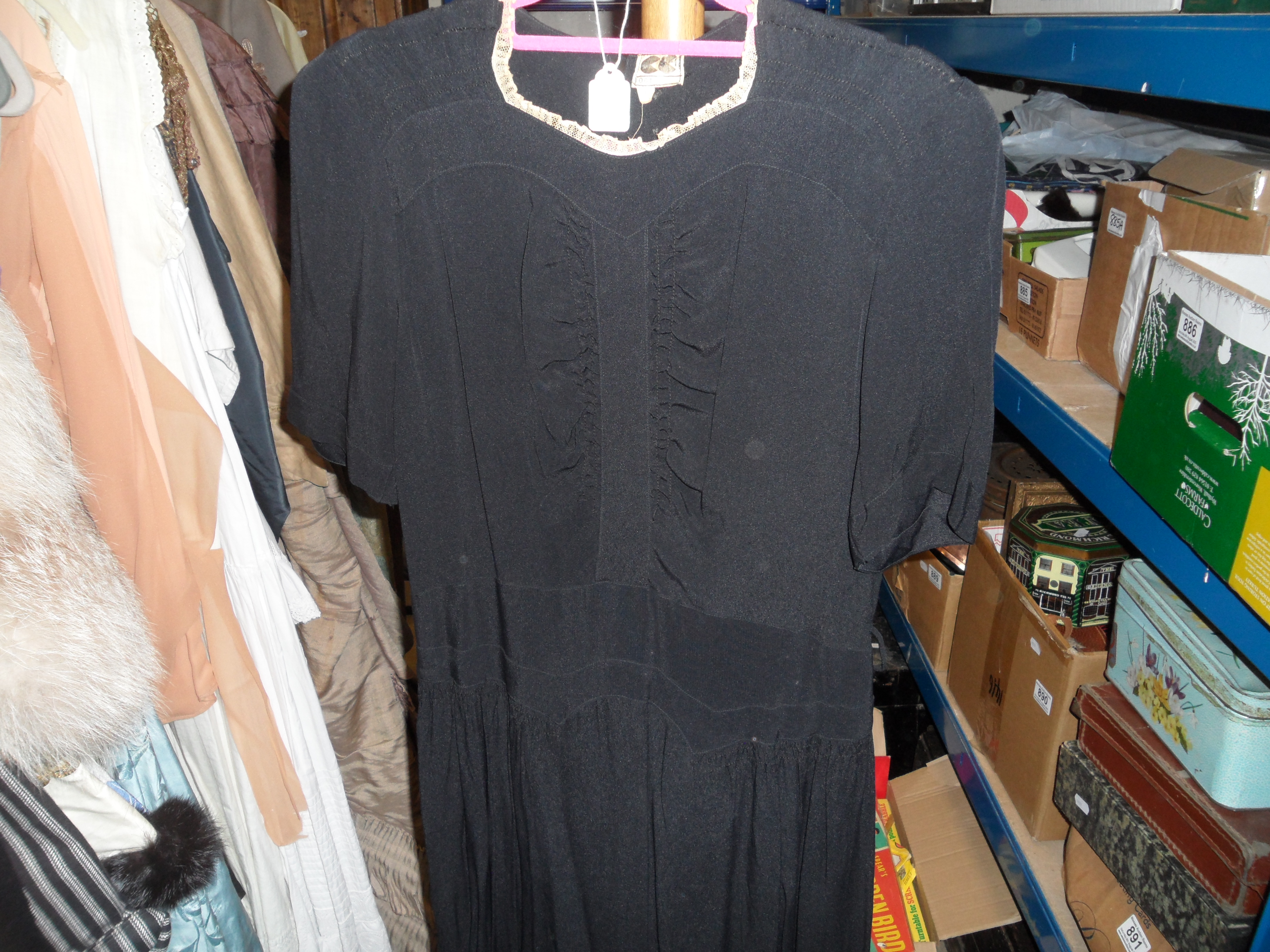 Vintage Clothing - Eight 1920's / 30' / 40's Dresses together with a Silk Dressing Gown and a - Image 17 of 33