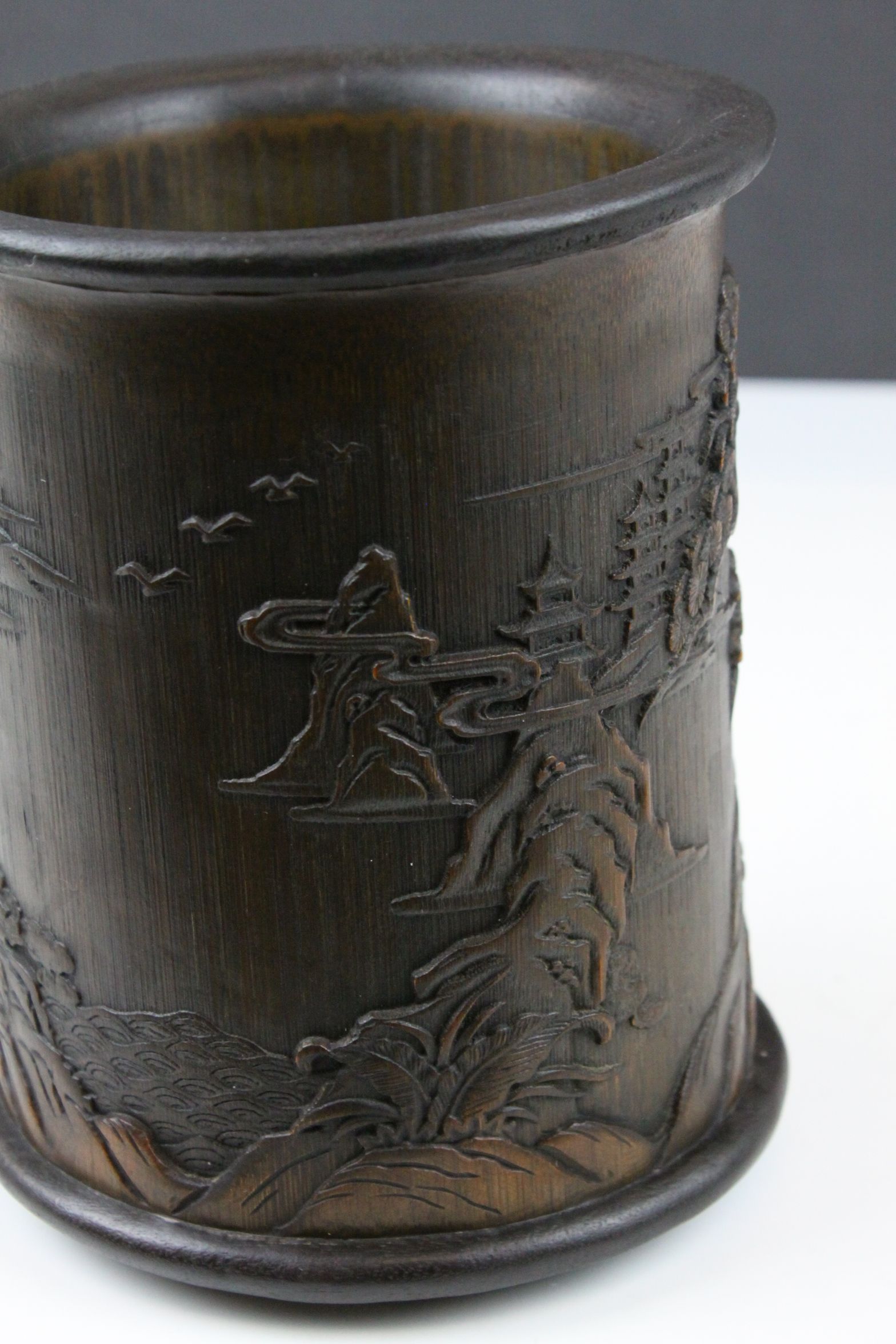 Chinese Hardwood Brush Pot intricately carved with a Temple Scene, 18.5cms high - Image 3 of 7