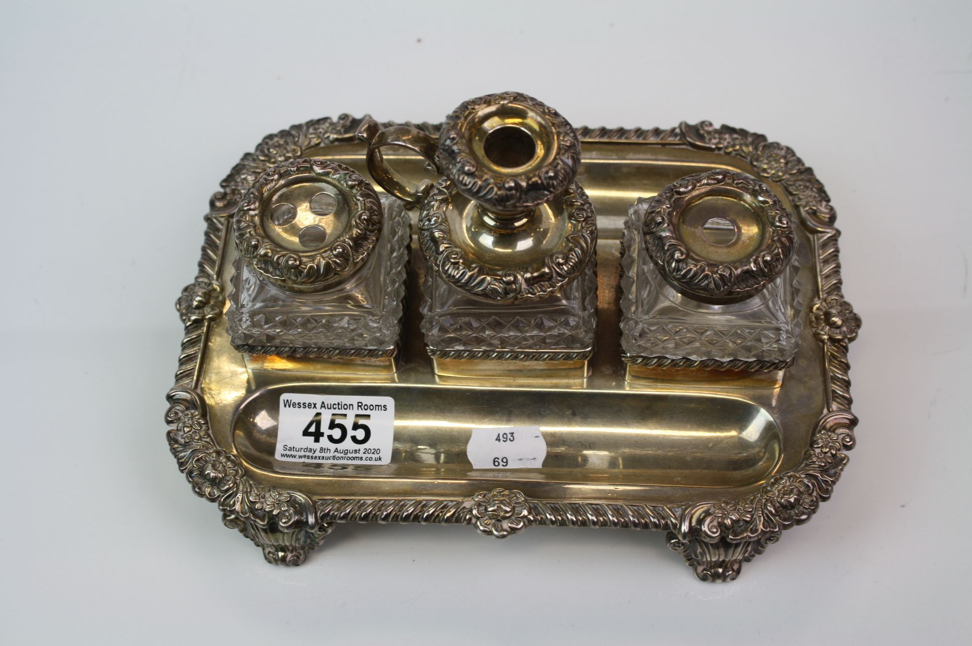 A George IV Fully Hallmarked sterling silver inkstand with cut glass bottles, hallmarked for S.C. - Image 2 of 11