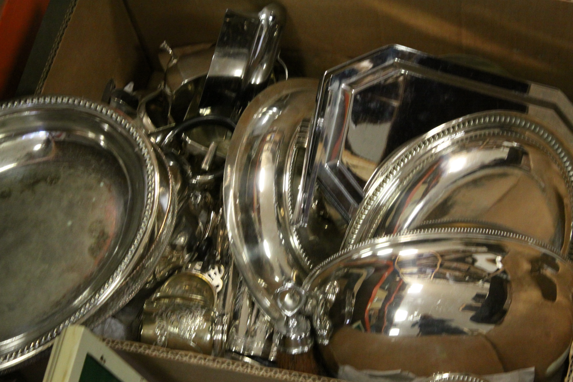 A quantity of silver plate to include teaset ,serving dishes ,boxed cutlery and animal figures - Image 3 of 4