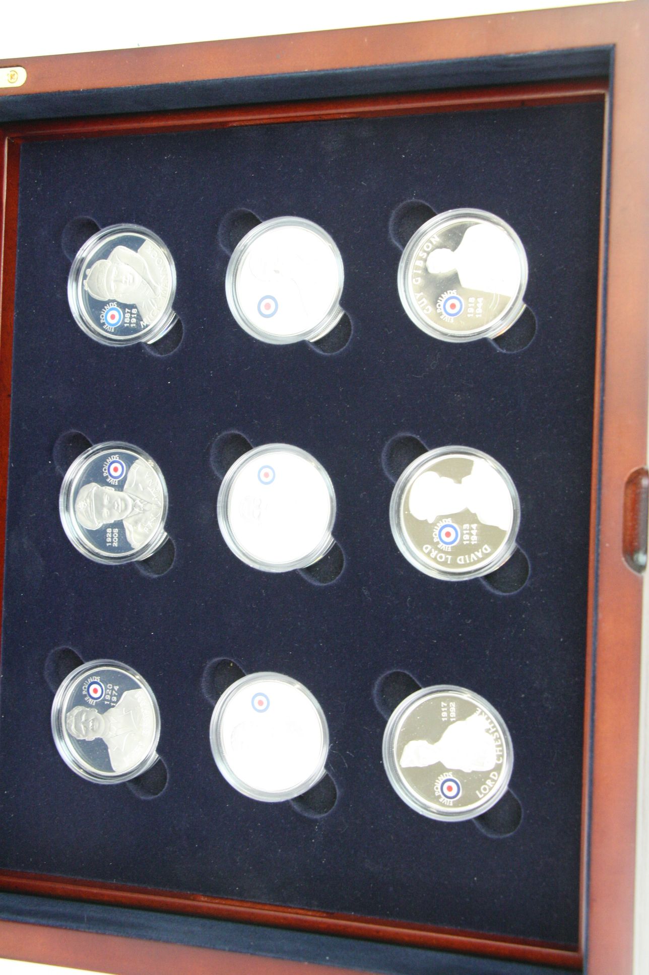 A Royal Mint History Of The RAF / Royal Air Force Silver Proof £5 Coin Set, Set Of 18 x £5 Silver - Image 12 of 21