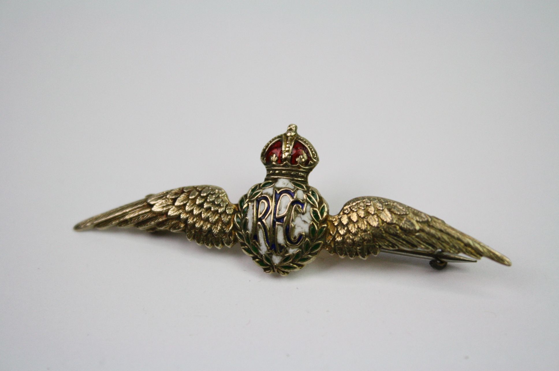 A 9ct Gold And Enamel Royal Flying Corps / RFC Wings Sweetheart Brooch, Marked 9ct For 9ct Gold To - Image 4 of 7