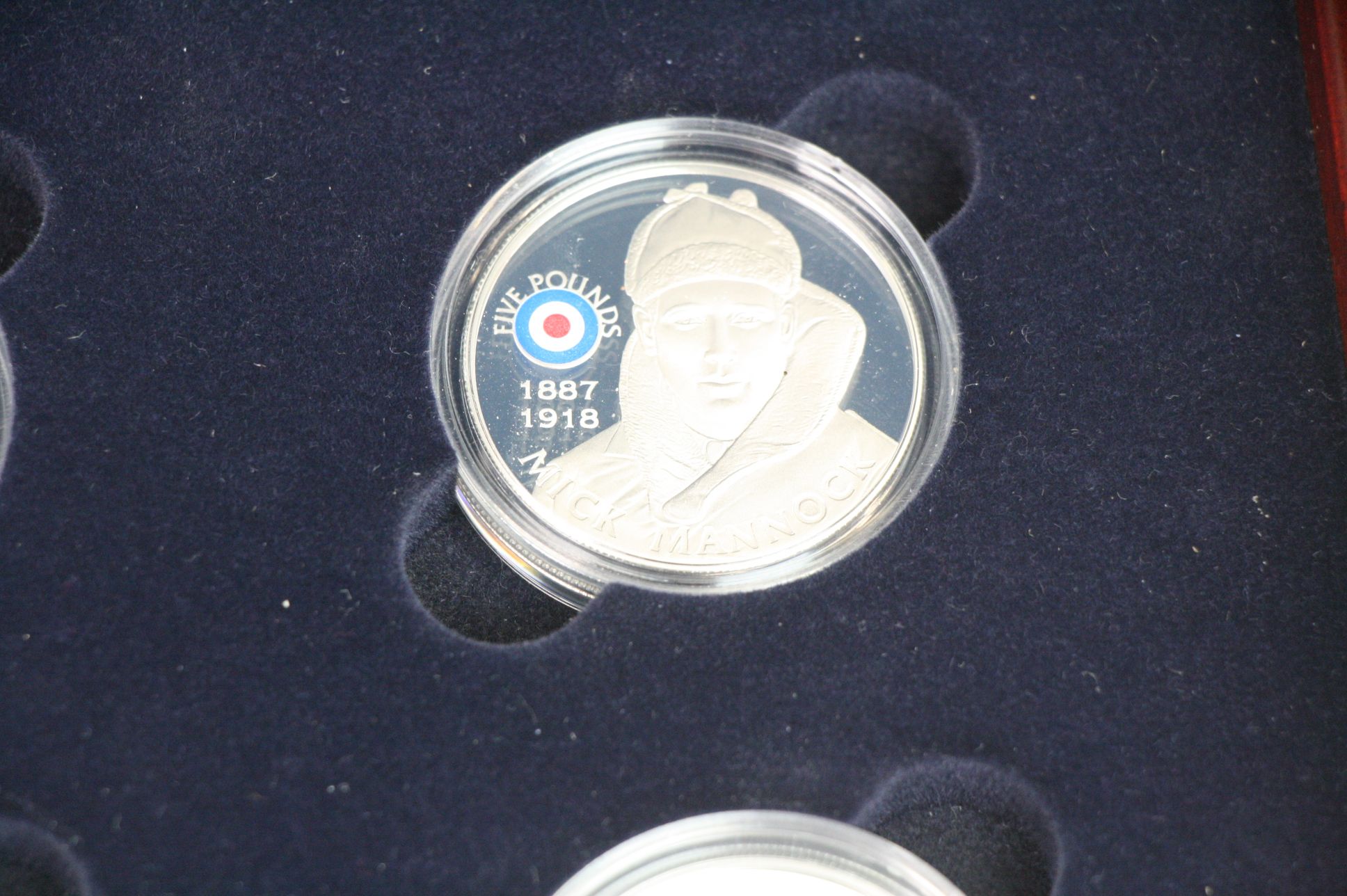 A Royal Mint History Of The RAF / Royal Air Force Silver Proof £5 Coin Set, Set Of 18 x £5 Silver - Image 15 of 21