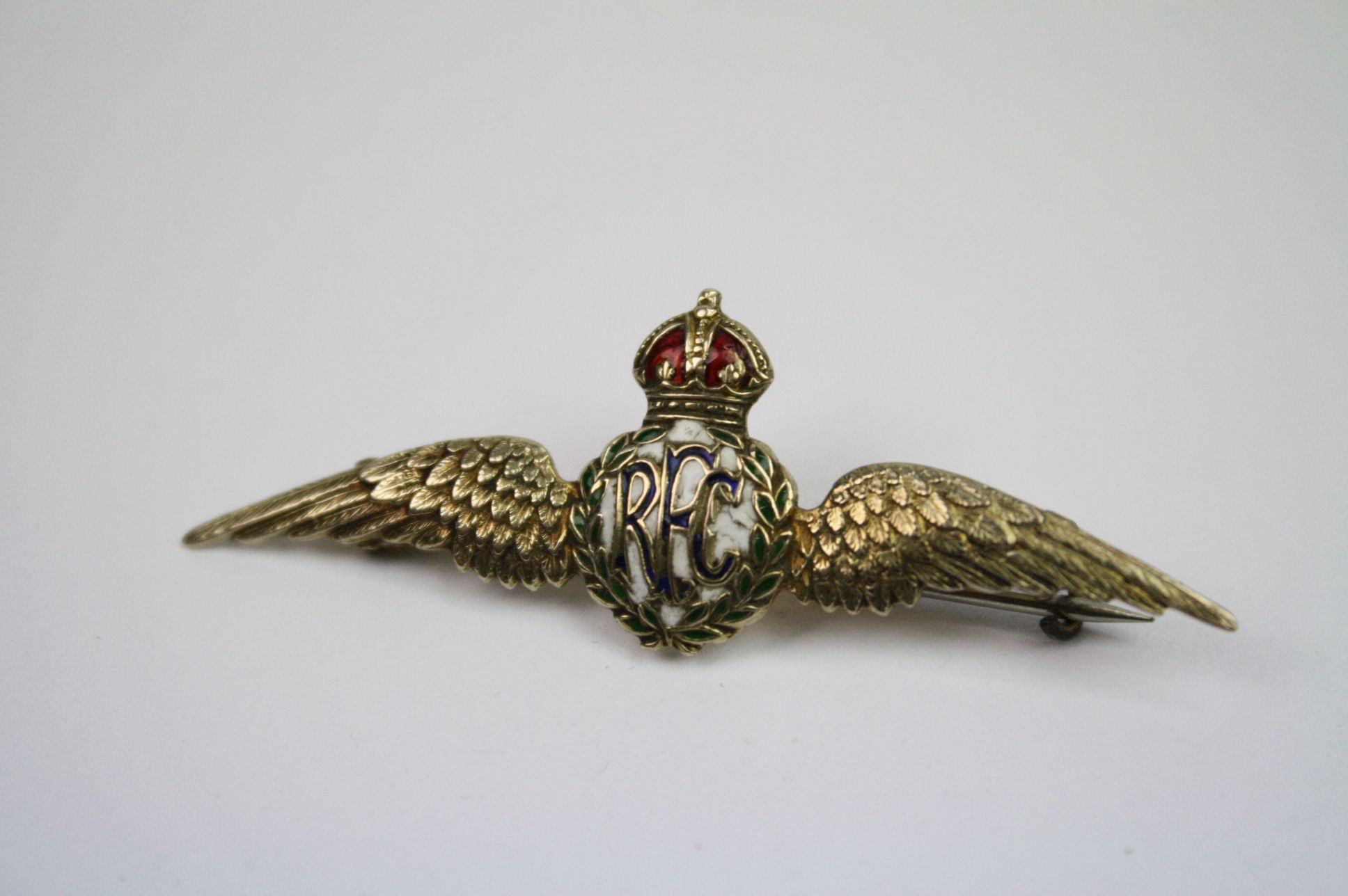 A 9ct Gold And Enamel Royal Flying Corps / RFC Wings Sweetheart Brooch, Marked 9ct For 9ct Gold To - Image 3 of 7