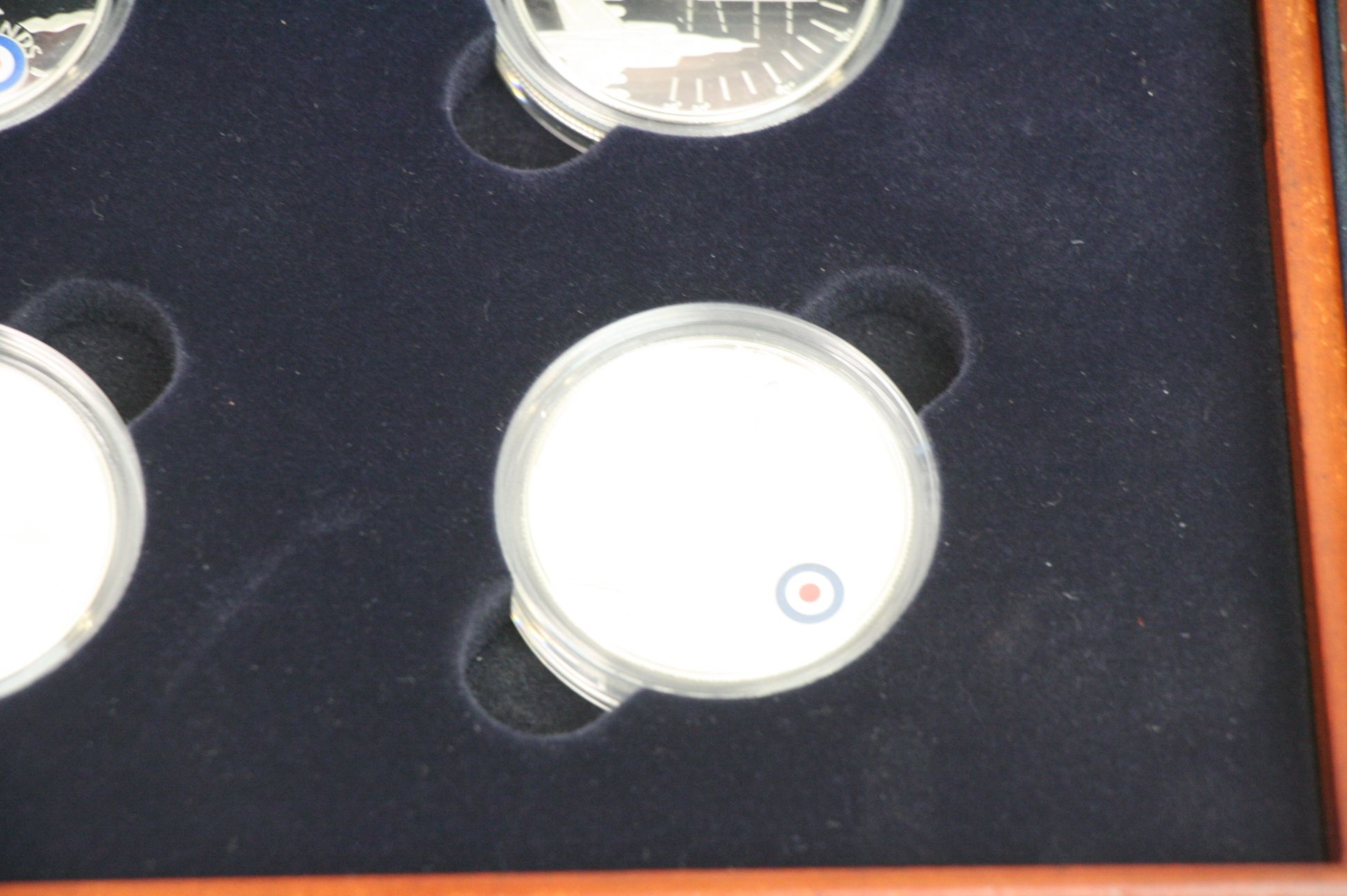 A Royal Mint History Of The RAF / Royal Air Force Silver Proof £5 Coin Set, Set Of 18 x £5 Silver - Image 11 of 21