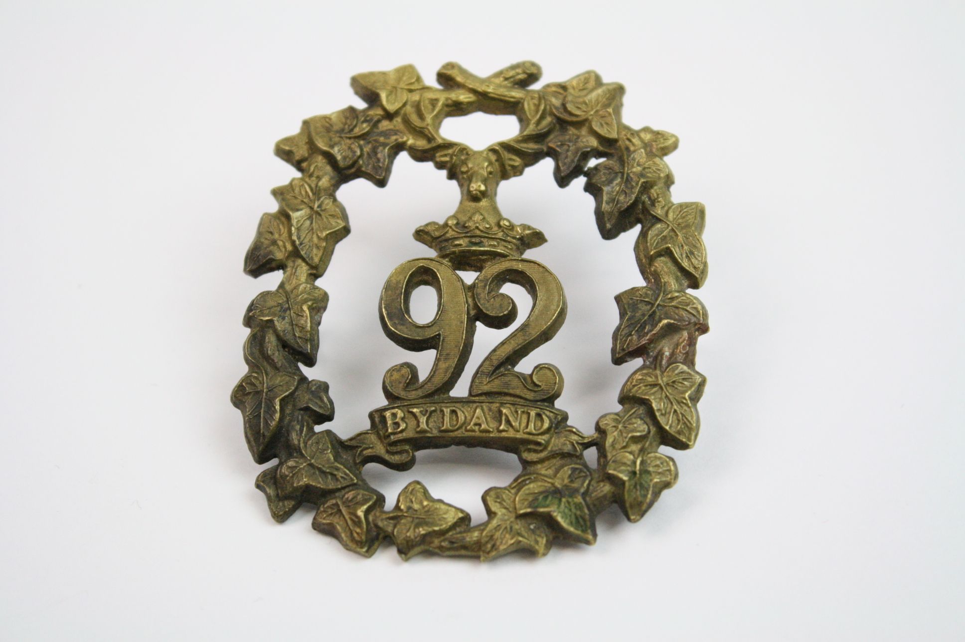 A British Infantry 92nd Regiment Of Foot The Gordon Highlanders Brass Cap Badge. - Image 2 of 8