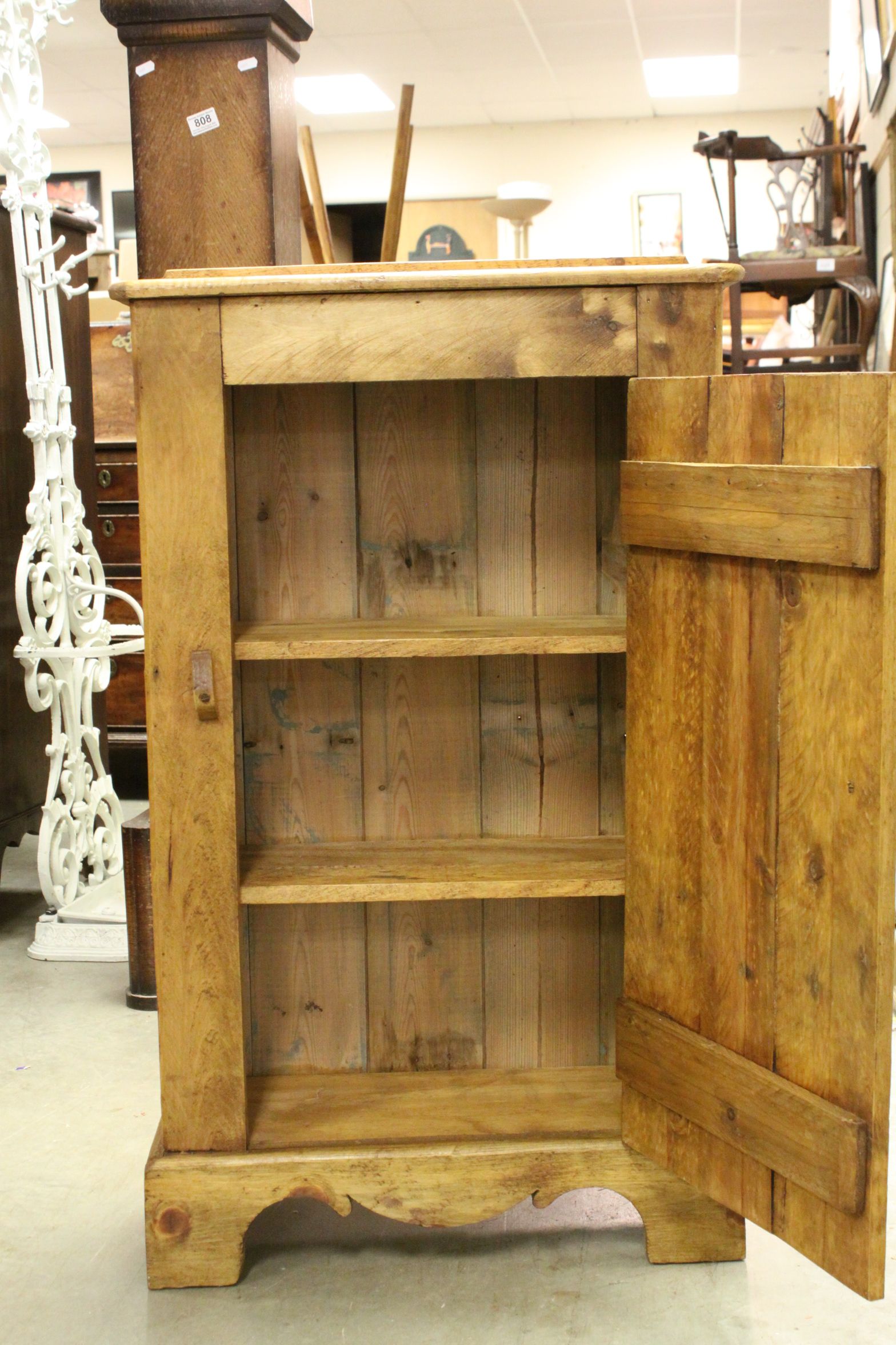 Pine kitchen storage cupboard, with shelves on shaped base - Image 2 of 2