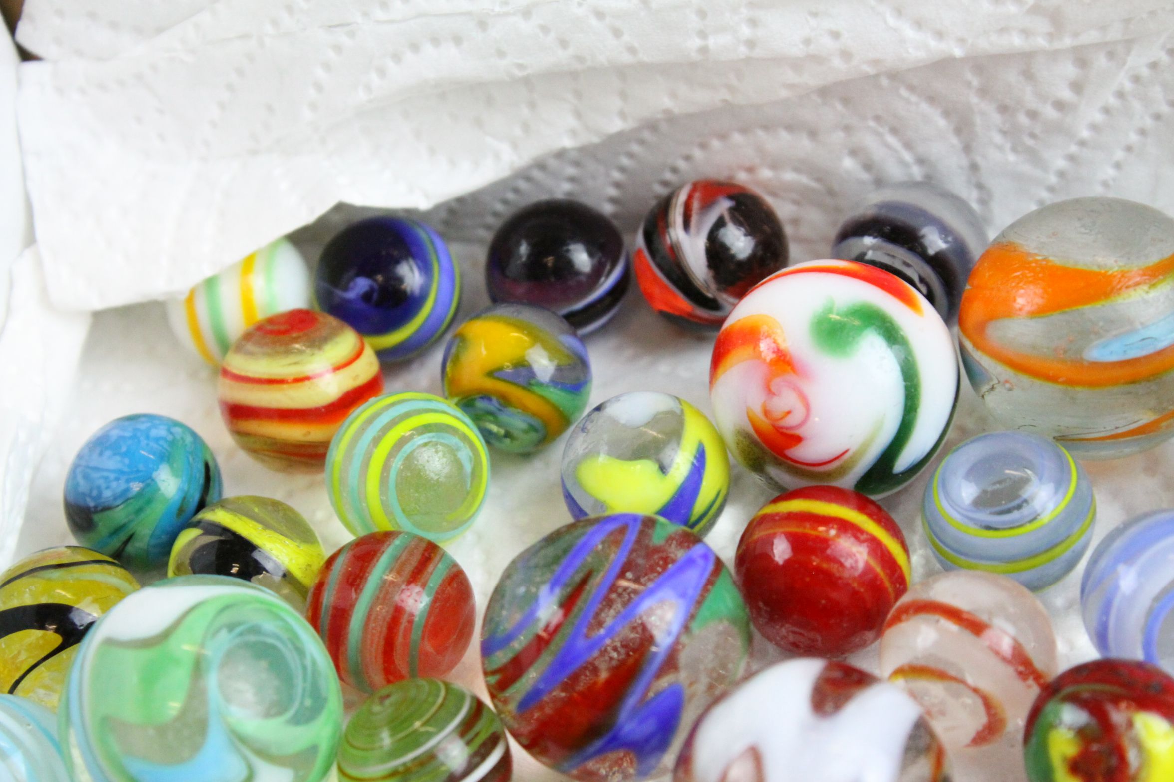 A small collection of vintage marbles. - Image 2 of 2