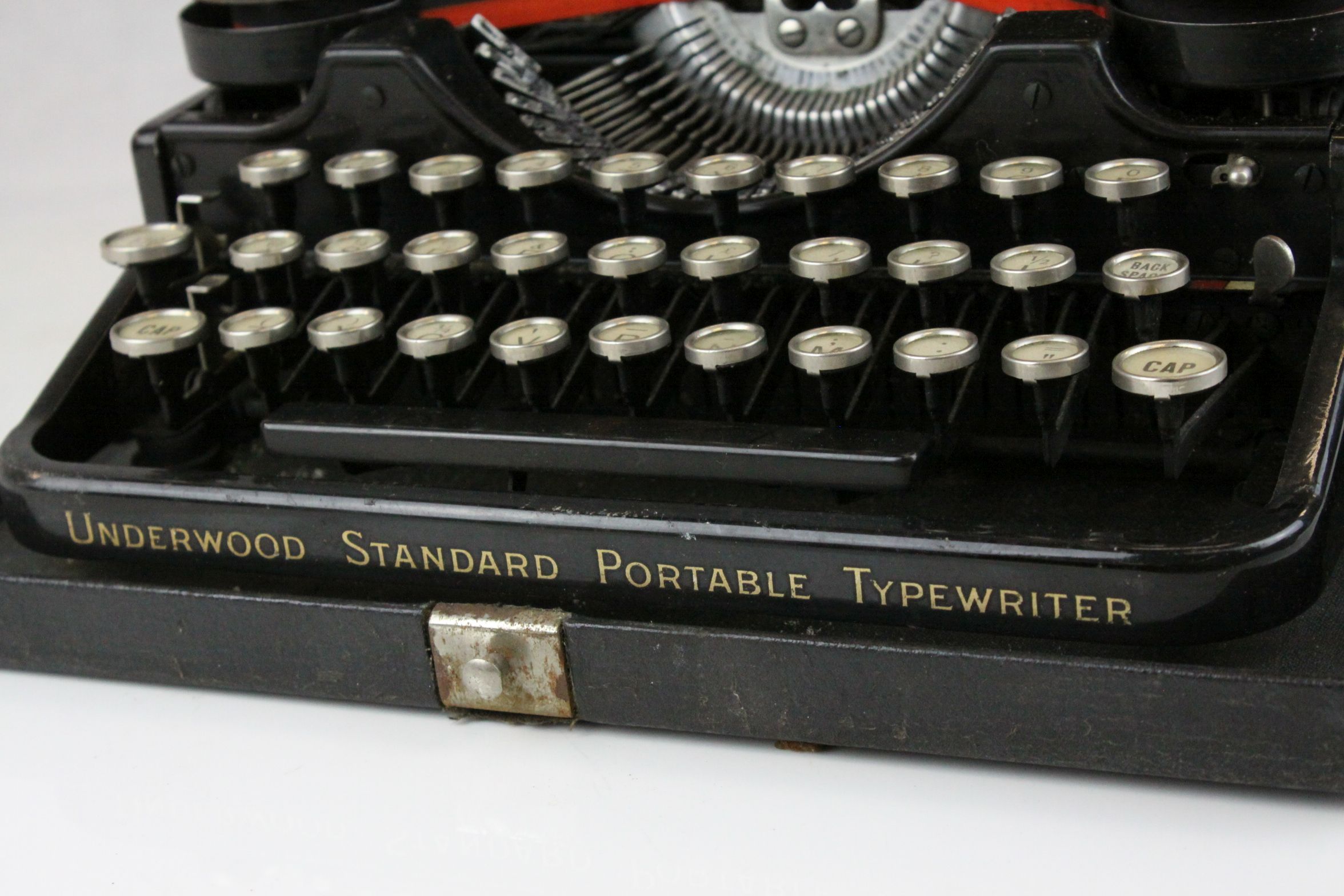 Cased Vintage Underwood Standard Portable Typewriter - Image 3 of 4