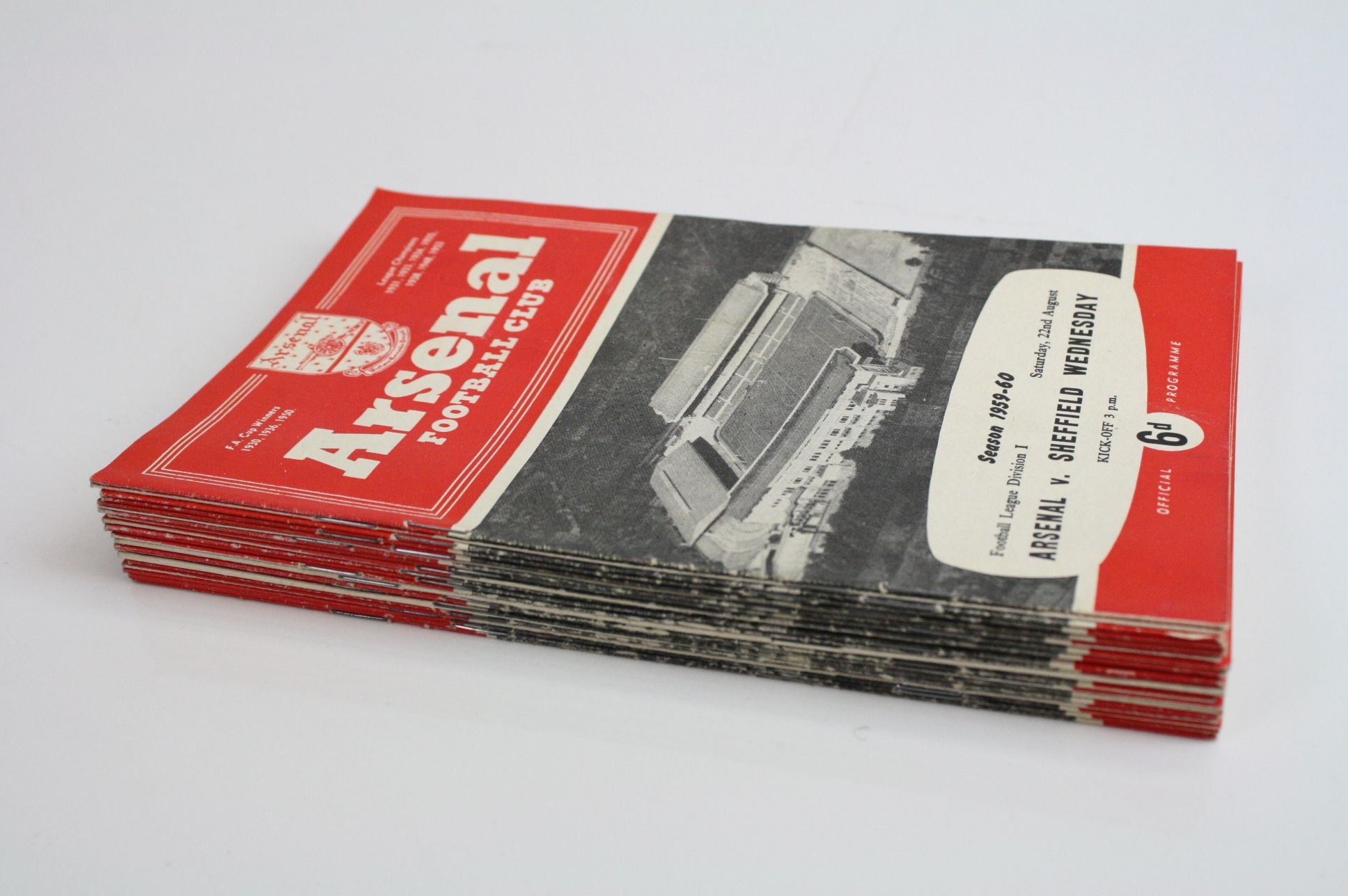 Football programmes - Large collection of approx 150 Arsenal home programmes ranging from the 1953/4 - Image 8 of 12