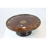 Late Victorian / Edwardian Mahogany Lazy Susan on a Turned Circular Base, d.48cms h.17cms