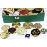 A Large collection of vintage compacts to include stratton.