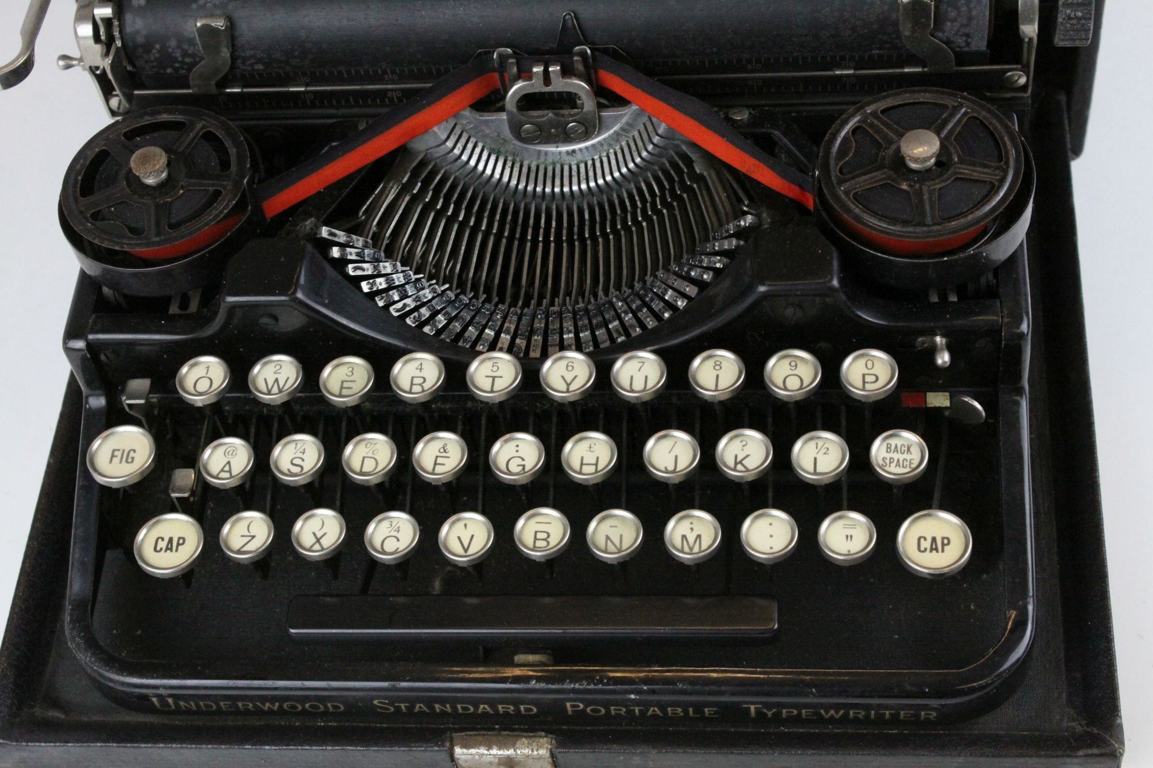 Cased Vintage Underwood Standard Portable Typewriter - Image 2 of 4