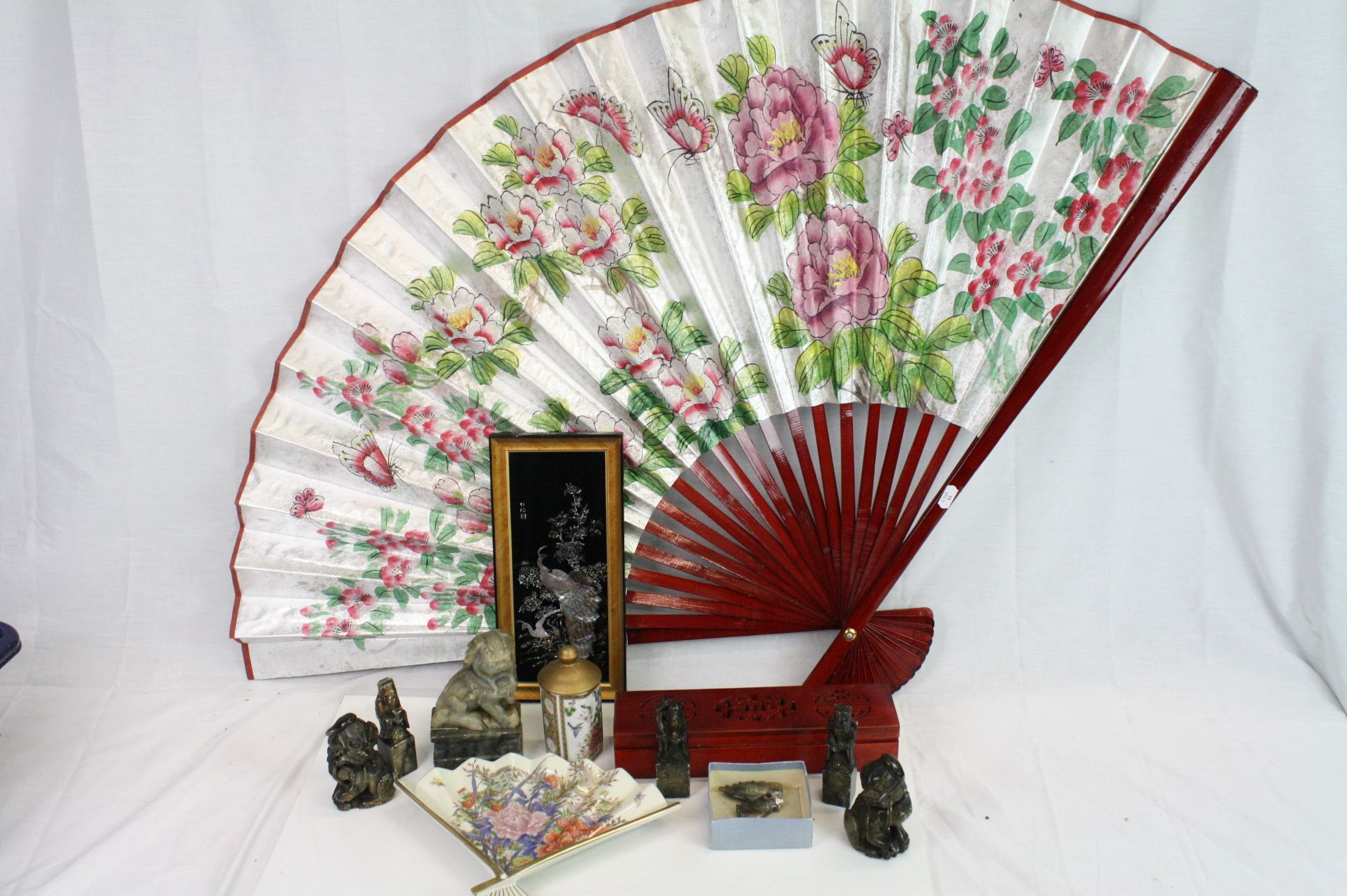 Group of Oriental items to include soapstone Dog of Foe, large fan etc