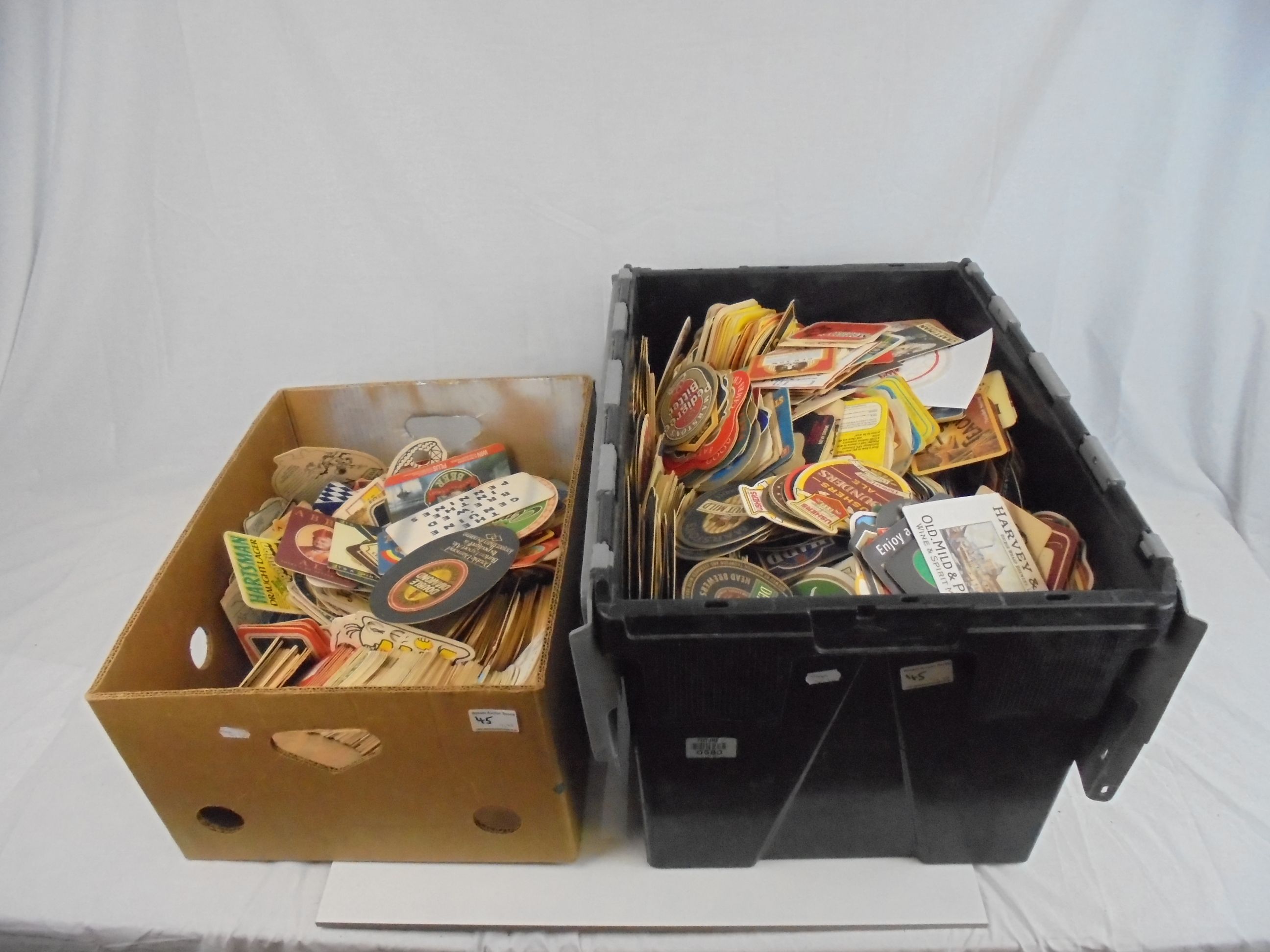 Breweriana - large accumulation of beermats (2 boxes)