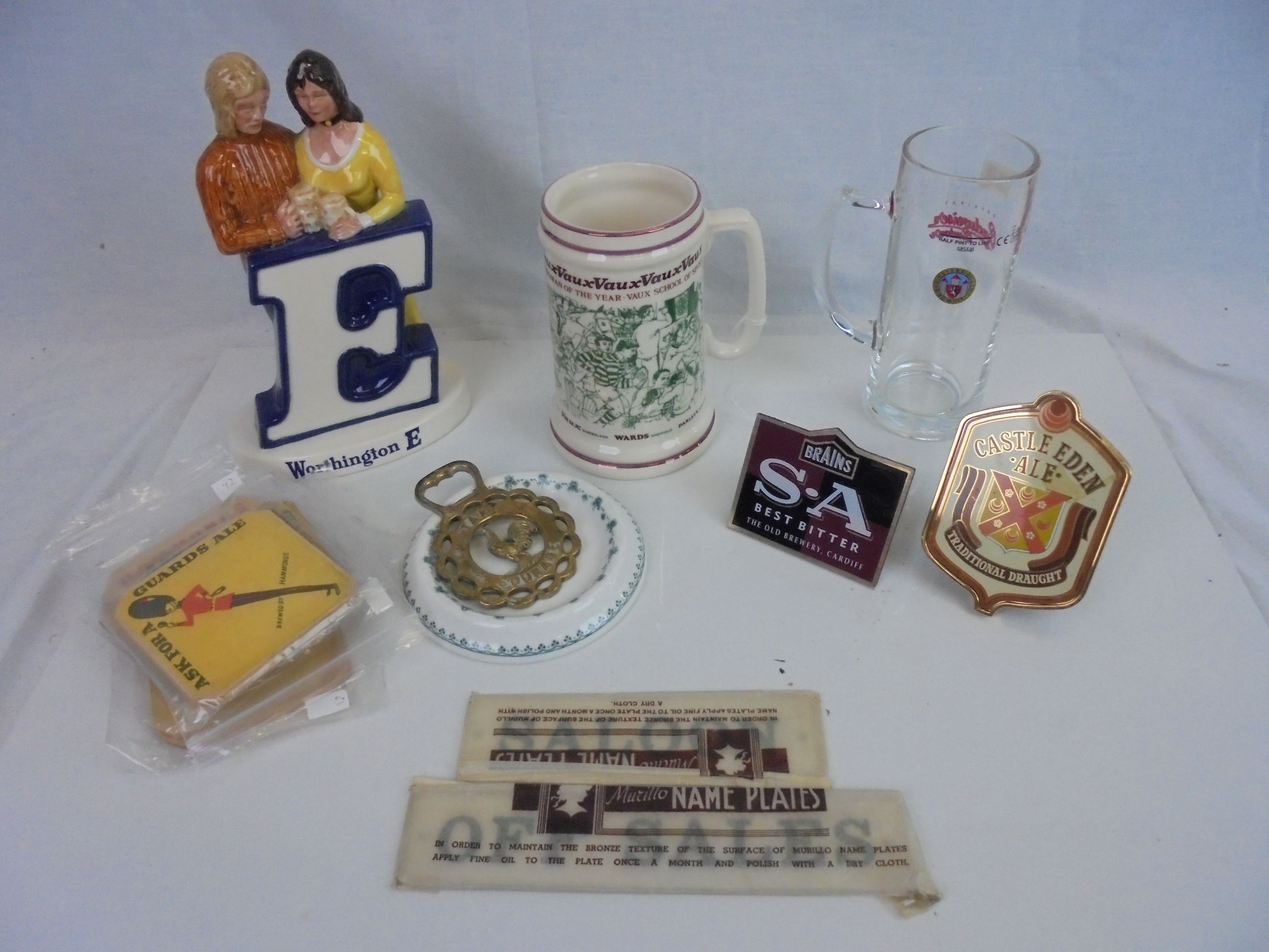 Breweriana - mixed items to include beermats, ashtrays, Courage fireguard etc - Image 4 of 4