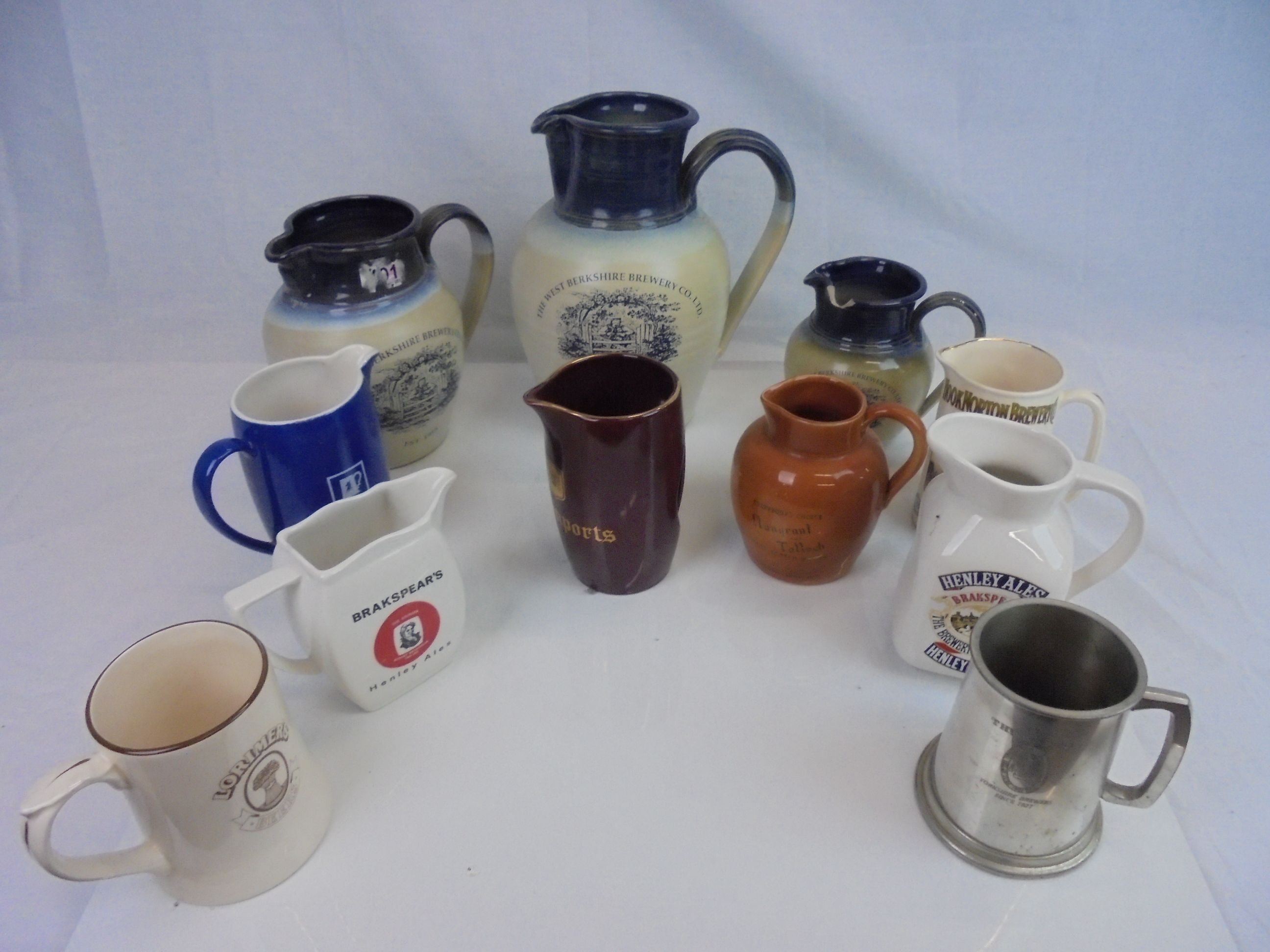 Breweriana - selection of 11 water jugs / mugs to include Hook Norton, West Berkshire, Lorimer etc