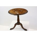Victorian Walnut Pedestal Tripod Table, h.54cms d.52cms