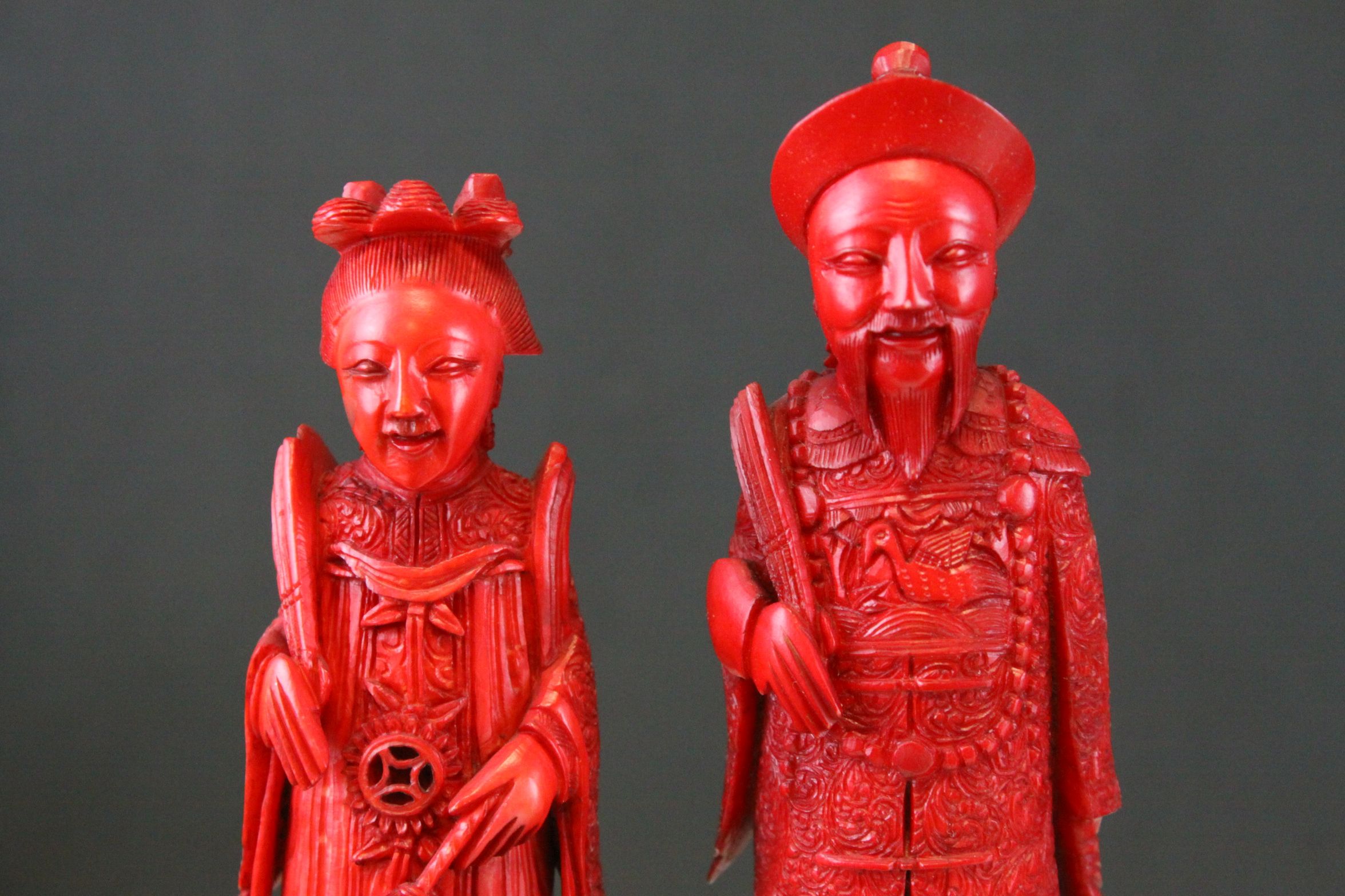 A 19th Century Chinese export carved ivory figural chess set, Canton. The white and red side - Image 24 of 26