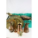 Box of copper and brass collectables to include; Oriental copper bed pan, graduated set of pans etc