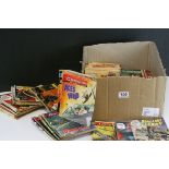 A quantity of Commando and War picture Library comics.