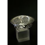 A fully hallmarked sterling silver Bonbon dish with a maker mark for Synyer & Beddoes (Harry