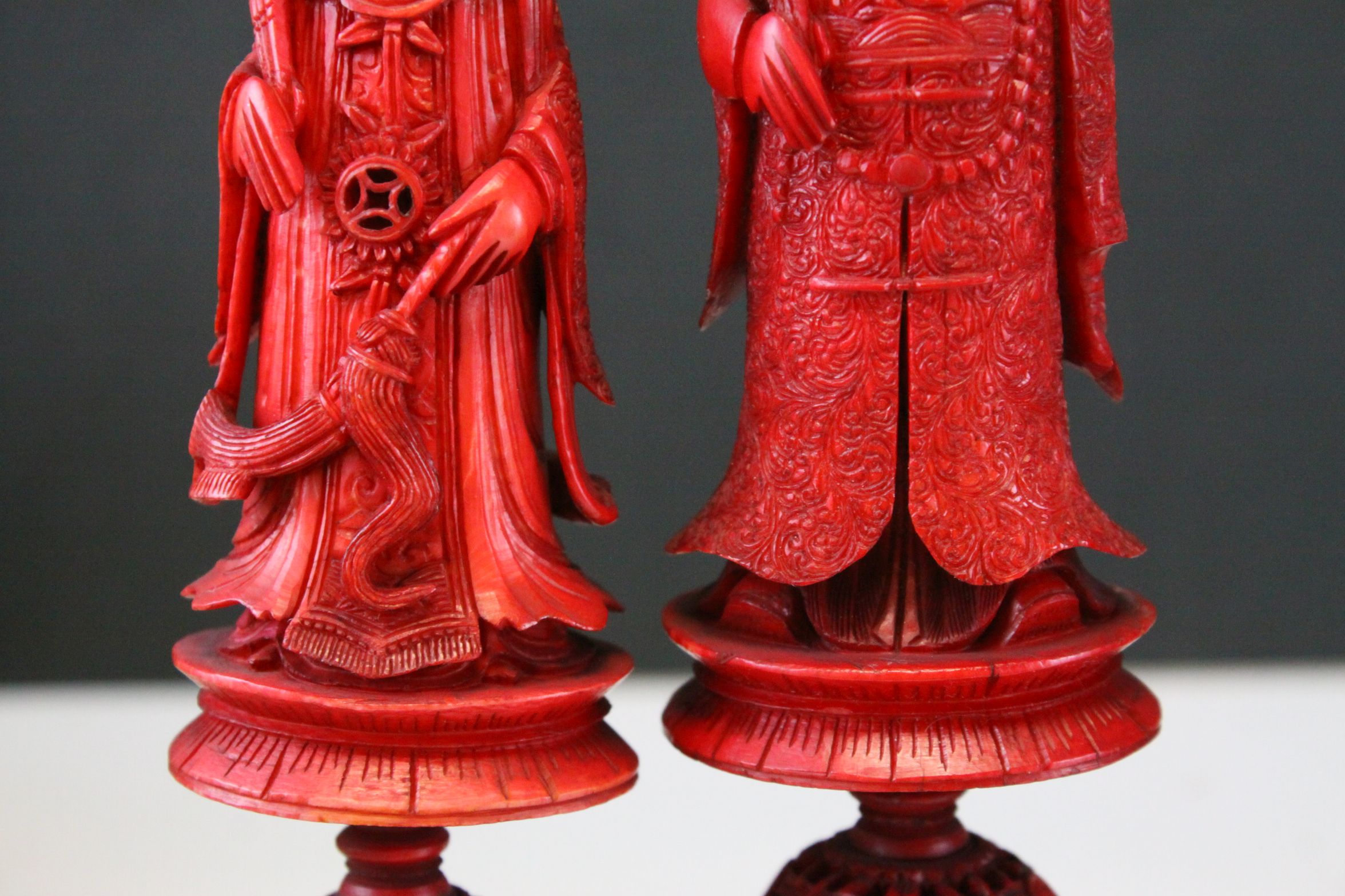 A 19th Century Chinese export carved ivory figural chess set, Canton. The white and red side - Image 25 of 26